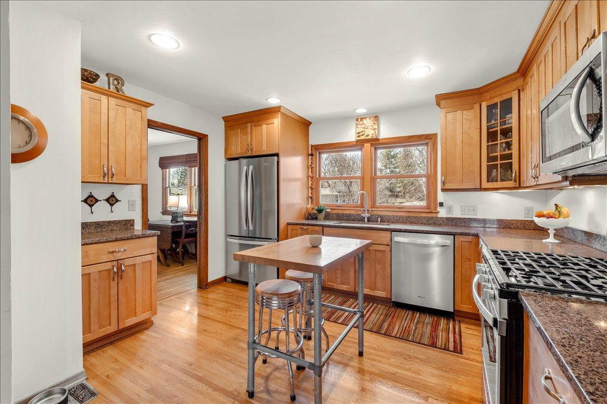 View of Residential at 36 Western Terrace, Golden Valley MN 55426, Golden Valley (10 of 45) - Mike Wilen | Minnesota Team Real Estate