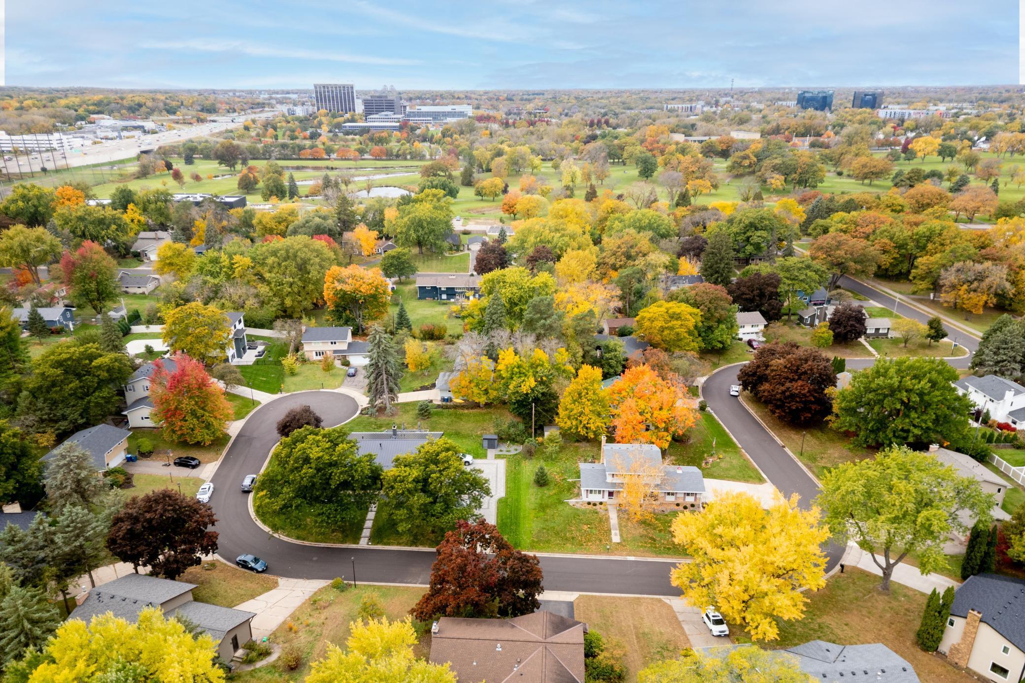View of Residential at 36 Western Terrace, Golden Valley MN 55426, Golden Valley (44 of 45) - Mike Wilen | Minnesota Team Real Estate