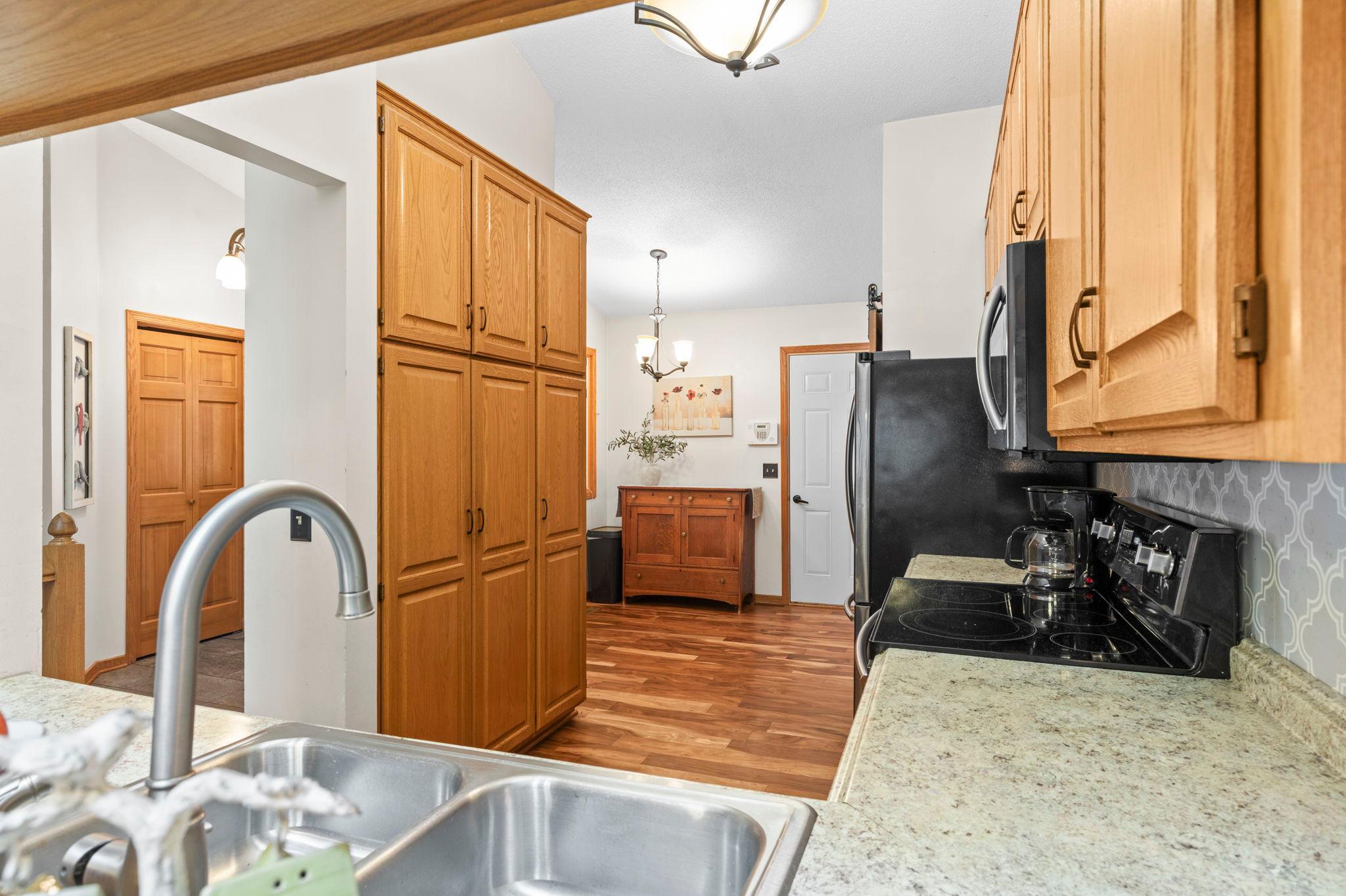 View of Residential at 14621 Embassy Avenue, Apple Valley MN 55124, Apple Valley (7 of 21) - Mike Wilen | Minnesota Team Real Estate