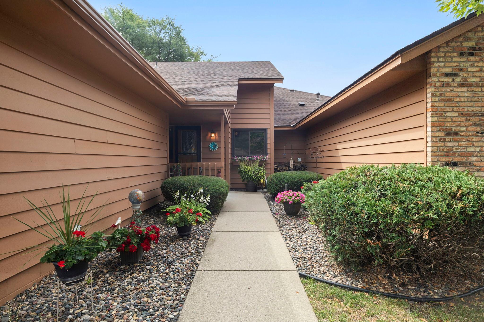 View of Residential at 14621 Embassy Avenue, Apple Valley MN 55124, Apple Valley (2 of 21) - Mike Wilen | Minnesota Team Real Estate