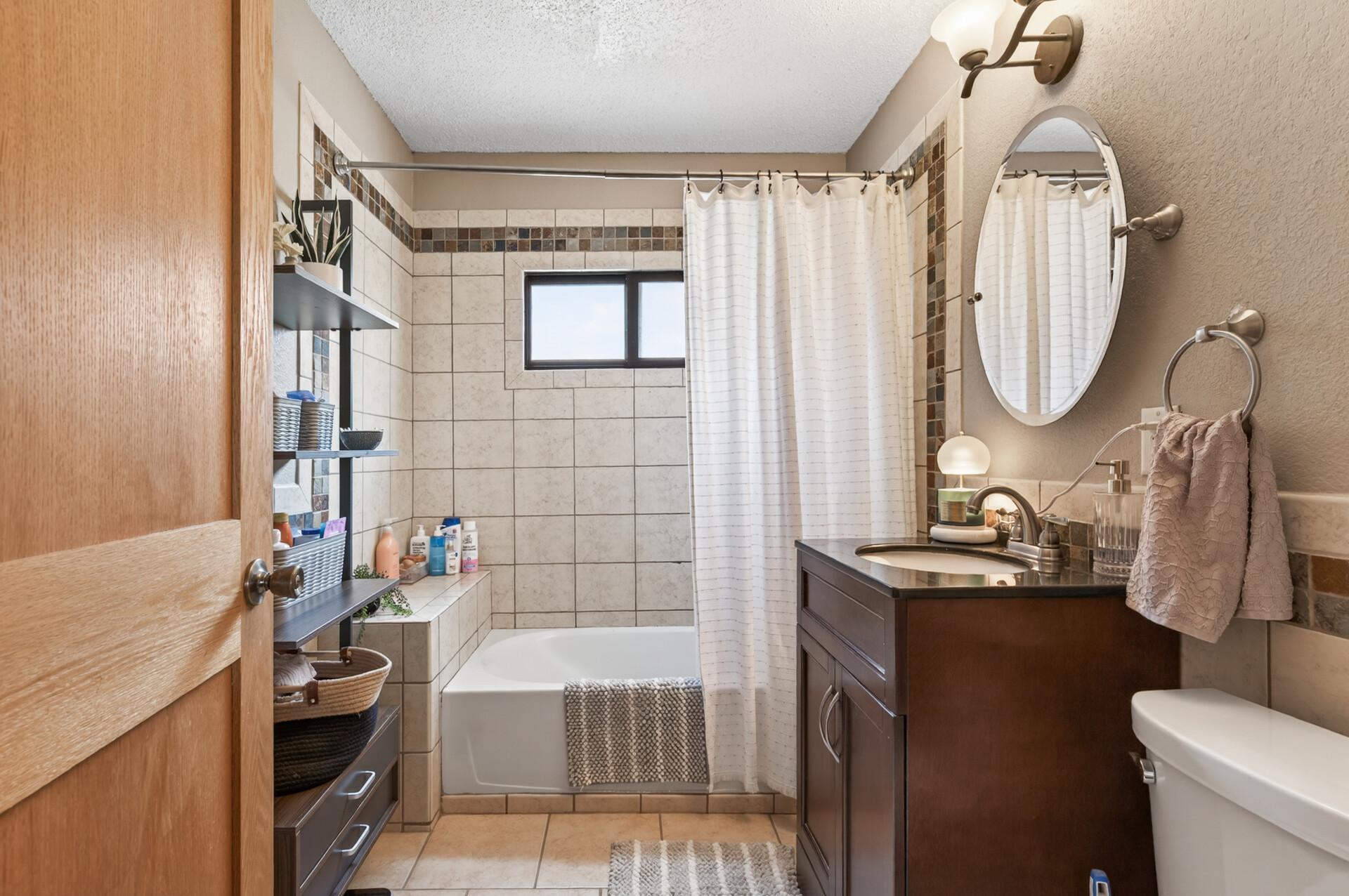 View of Residential at 1936 Aldrich Avenue #E301, Minneapolis MN 55403, Minneapolis (21 of 32) - Mike Wilen | Minnesota Team Real Estate