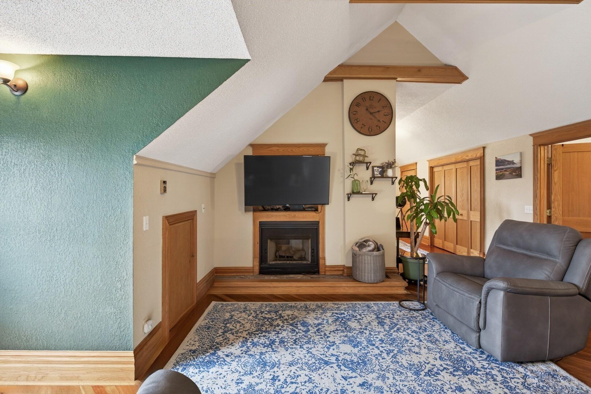 View of Residential at 1936 Aldrich Avenue #E301, Minneapolis MN 55403, Minneapolis (9 of 32) - Mike Wilen | Minnesota Team Real Estate