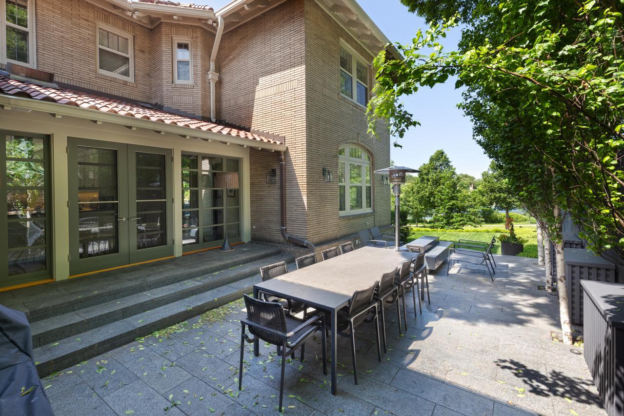 View of Residential at 2119 Lake Of The Isles Parkway, Minneapolis MN 55405, Minneapolis (14 of 35) - Mike Wilen | Minnesota Team Real Estate