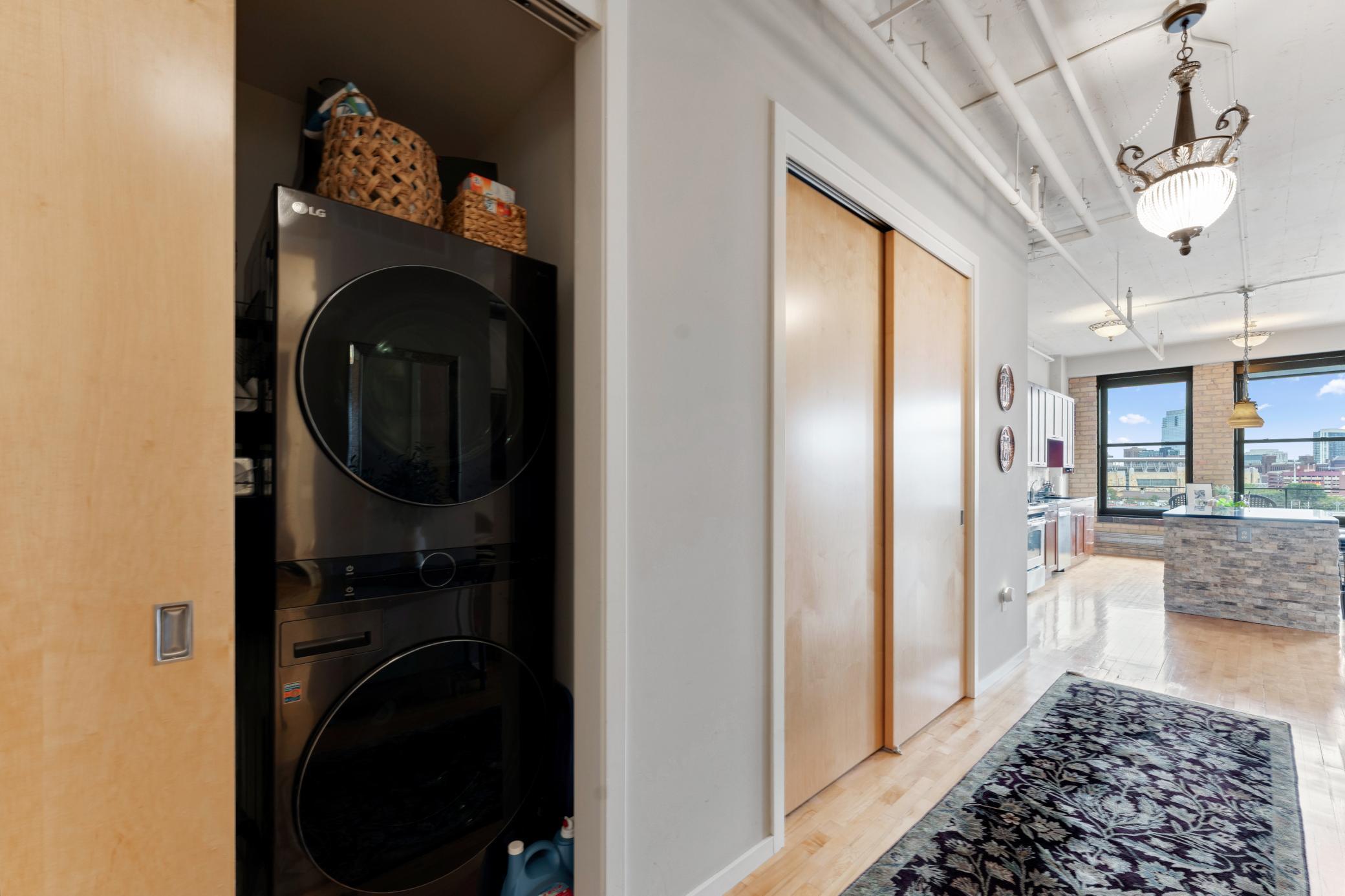 View of Residential at 290 Market Street #811, Minneapolis MN 55405, Minneapolis (26 of 29) - Mike Wilen | Minnesota Team Real Estate