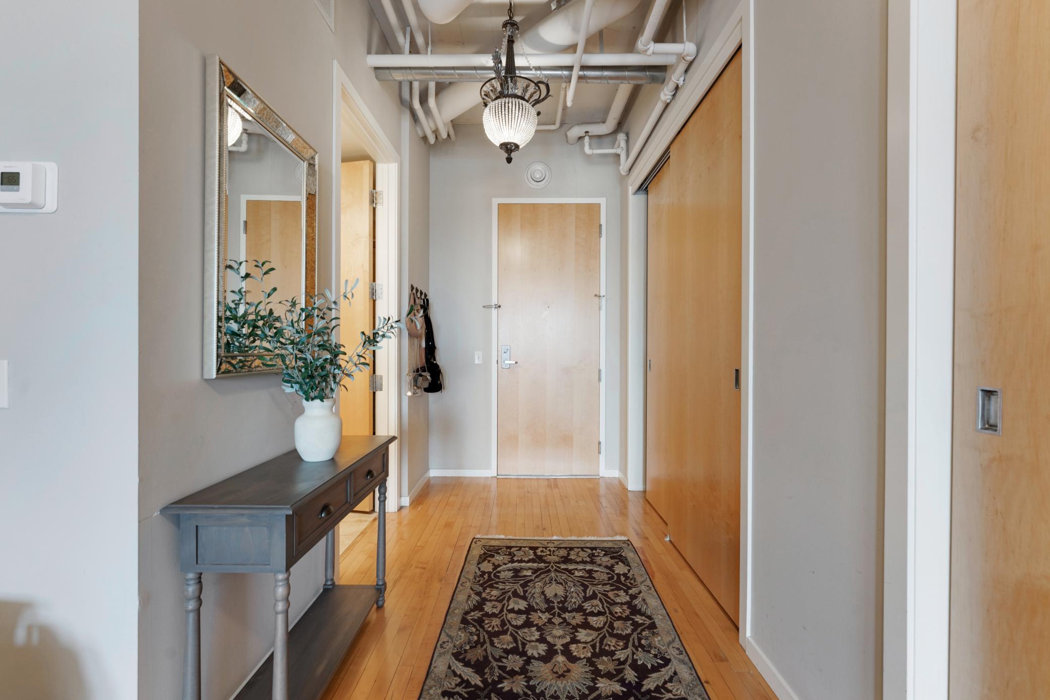 View of Residential at 290 Market Street #811, Minneapolis MN 55405, Minneapolis (27 of 29) - Mike Wilen | Minnesota Team Real Estate