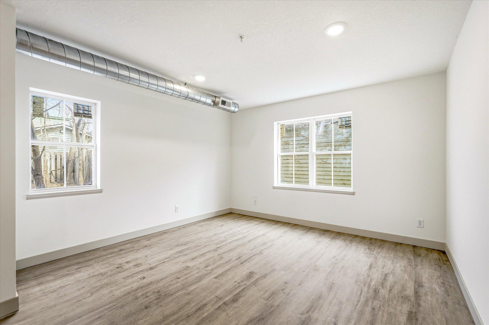 View of Commercial Sale at 811-815 6th Street, Minneapolis MN 55414, Minneapolis (30 of 31) - Mike Wilen | Minnesota Team Real Estate
