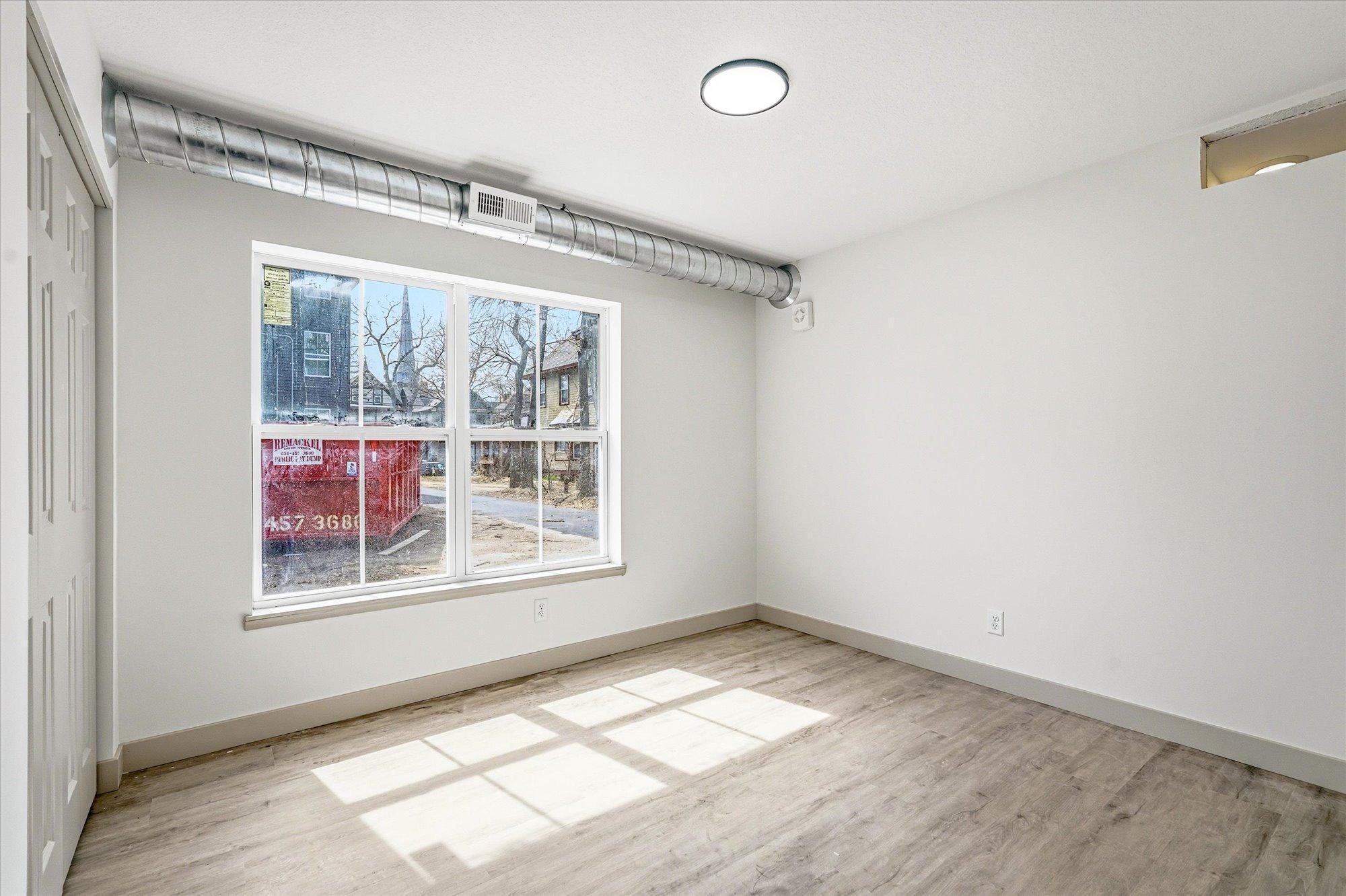 View of Commercial Sale at 811-815 6th Street, Minneapolis MN 55414, Minneapolis (28 of 31) - Mike Wilen | Minnesota Team Real Estate