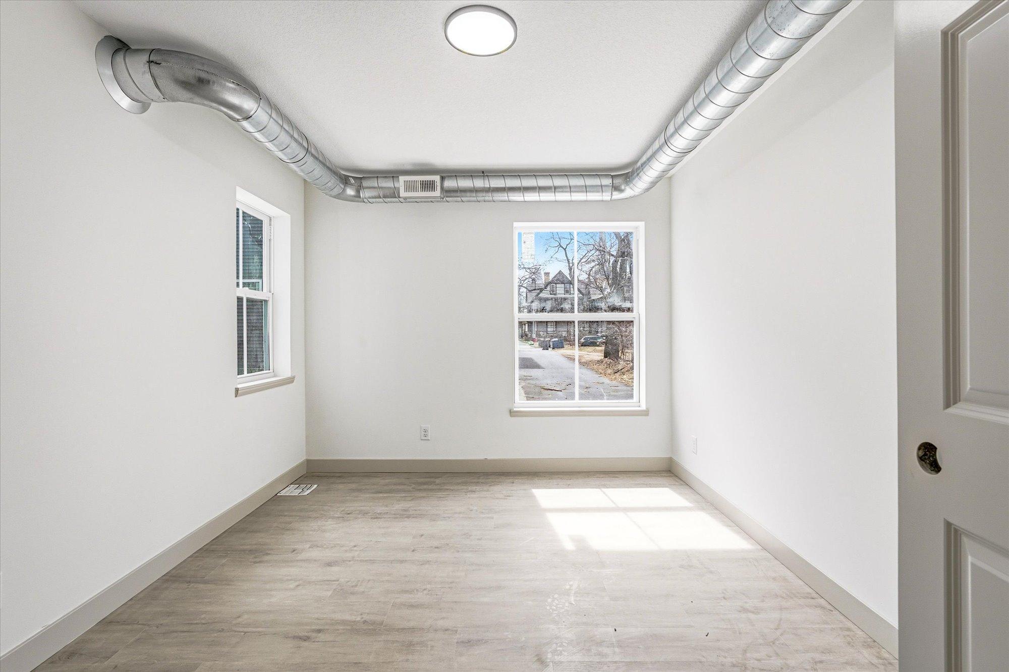 View of Commercial Sale at 811-815 6th Street, Minneapolis MN 55414, Minneapolis (18 of 31) - Mike Wilen | Minnesota Team Real Estate