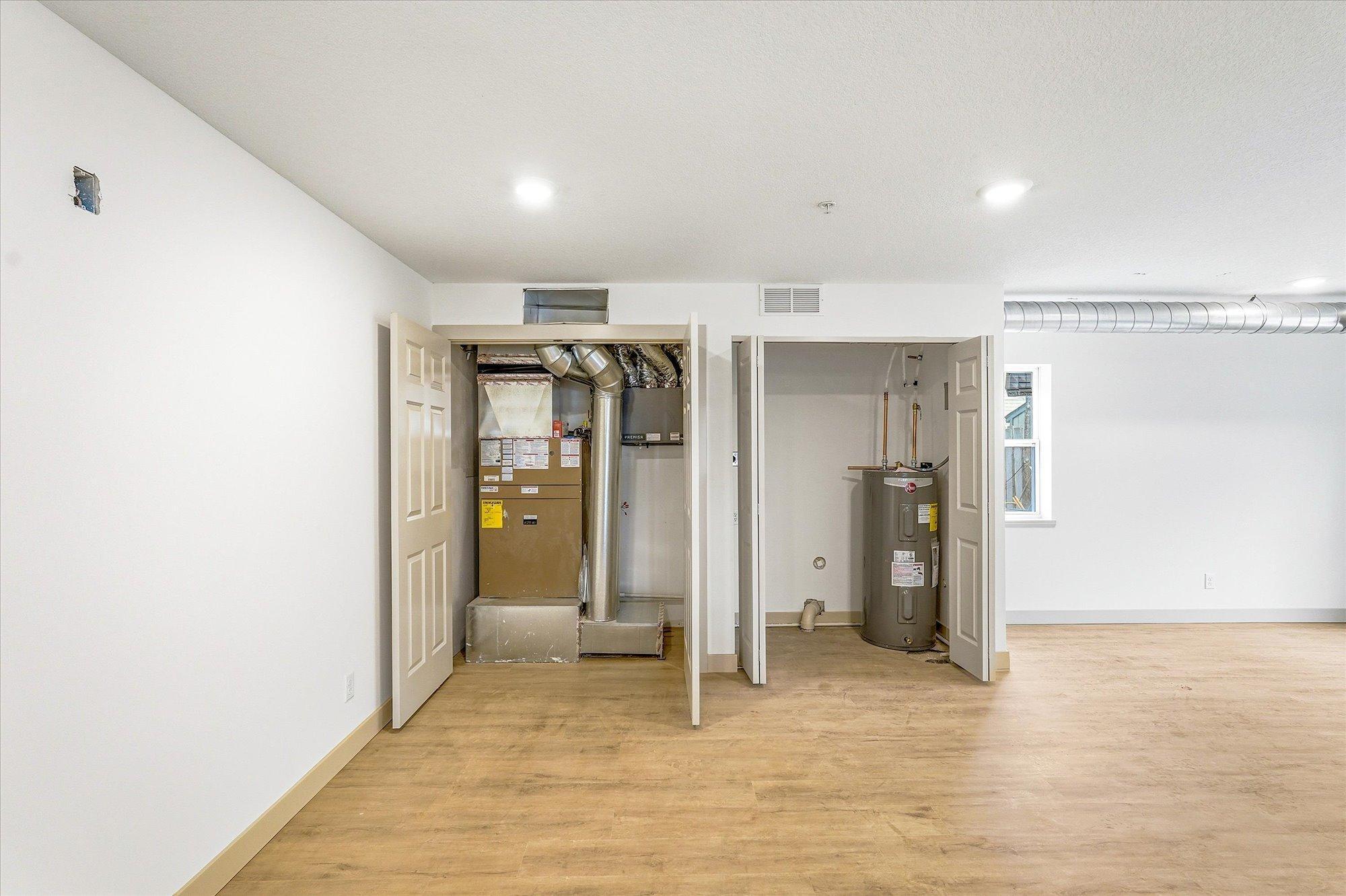 View of Commercial Sale at 811-815 6th Street, Minneapolis MN 55414, Minneapolis (17 of 31) - Mike Wilen | Minnesota Team Real Estate