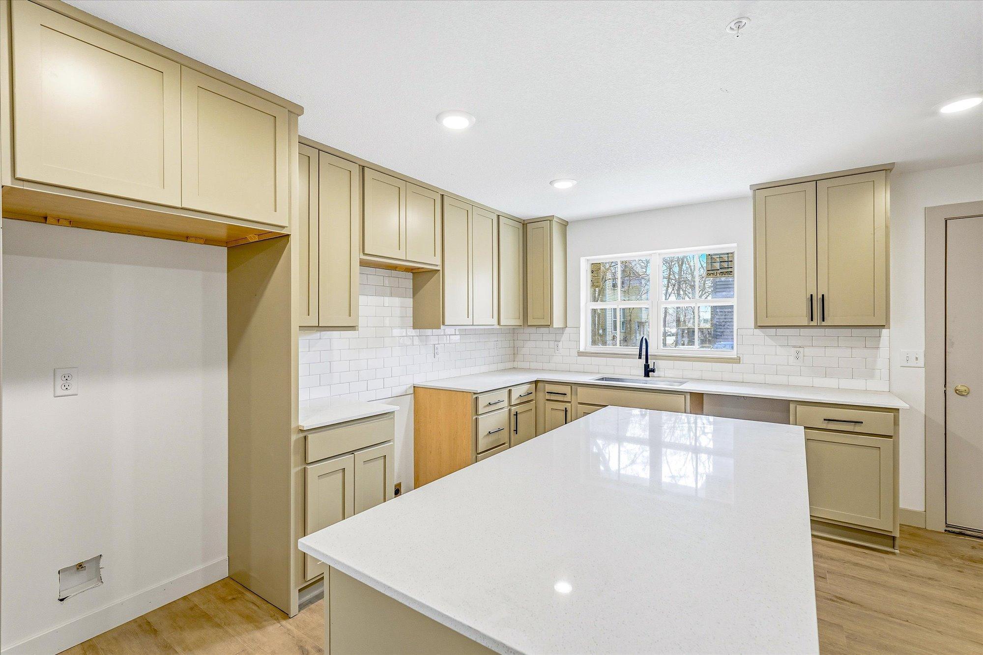 View of Commercial Sale at 811-815 6th Street, Minneapolis MN 55414, Minneapolis (12 of 31) - Mike Wilen | Minnesota Team Real Estate