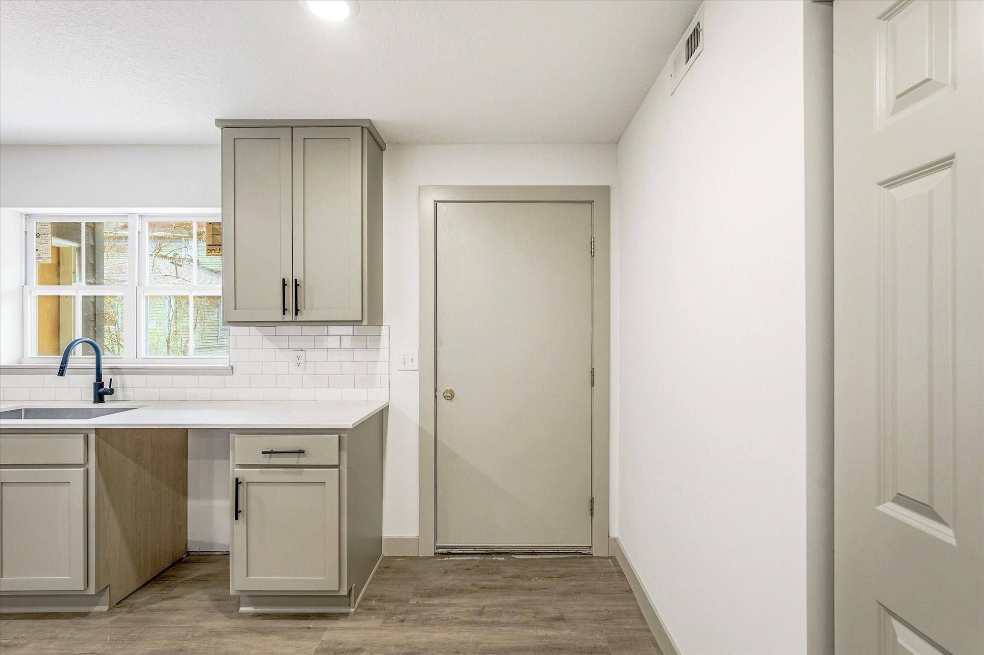 View of Commercial Sale at 811-815 6th Street, Minneapolis MN 55414, Minneapolis (10 of 31) - Mike Wilen | Minnesota Team Real Estate