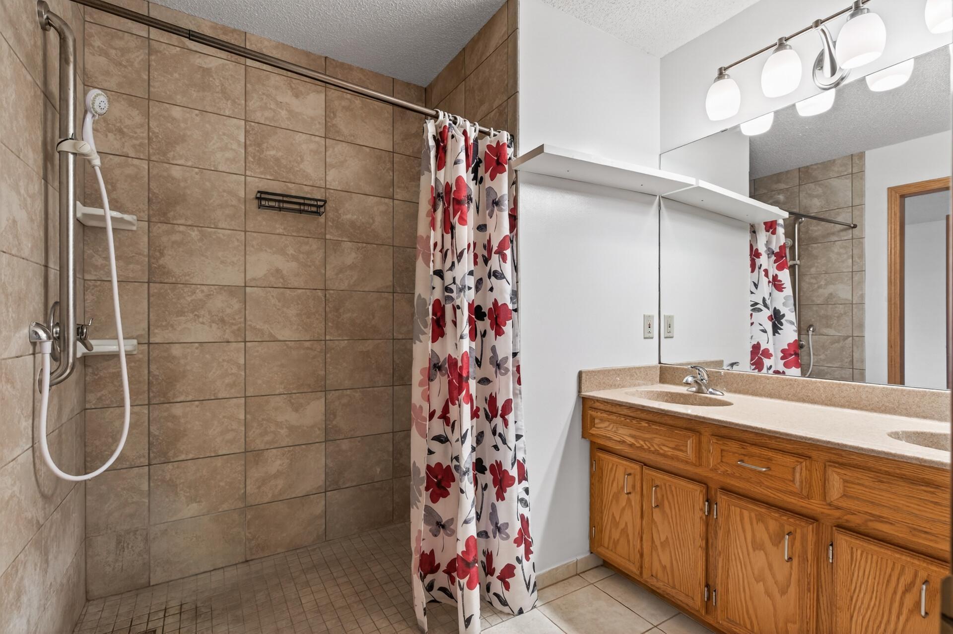 View of Residential at 14132 Heywood Path, Apple Valley MN 55124, Apple Valley (14 of 31) - Mike Wilen | Minnesota Team Real Estate