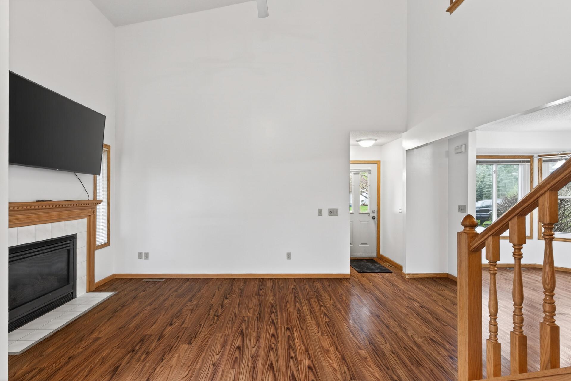 View of Residential at 14132 Heywood Path, Apple Valley MN 55124, Apple Valley (7 of 31) - Mike Wilen | Minnesota Team Real Estate