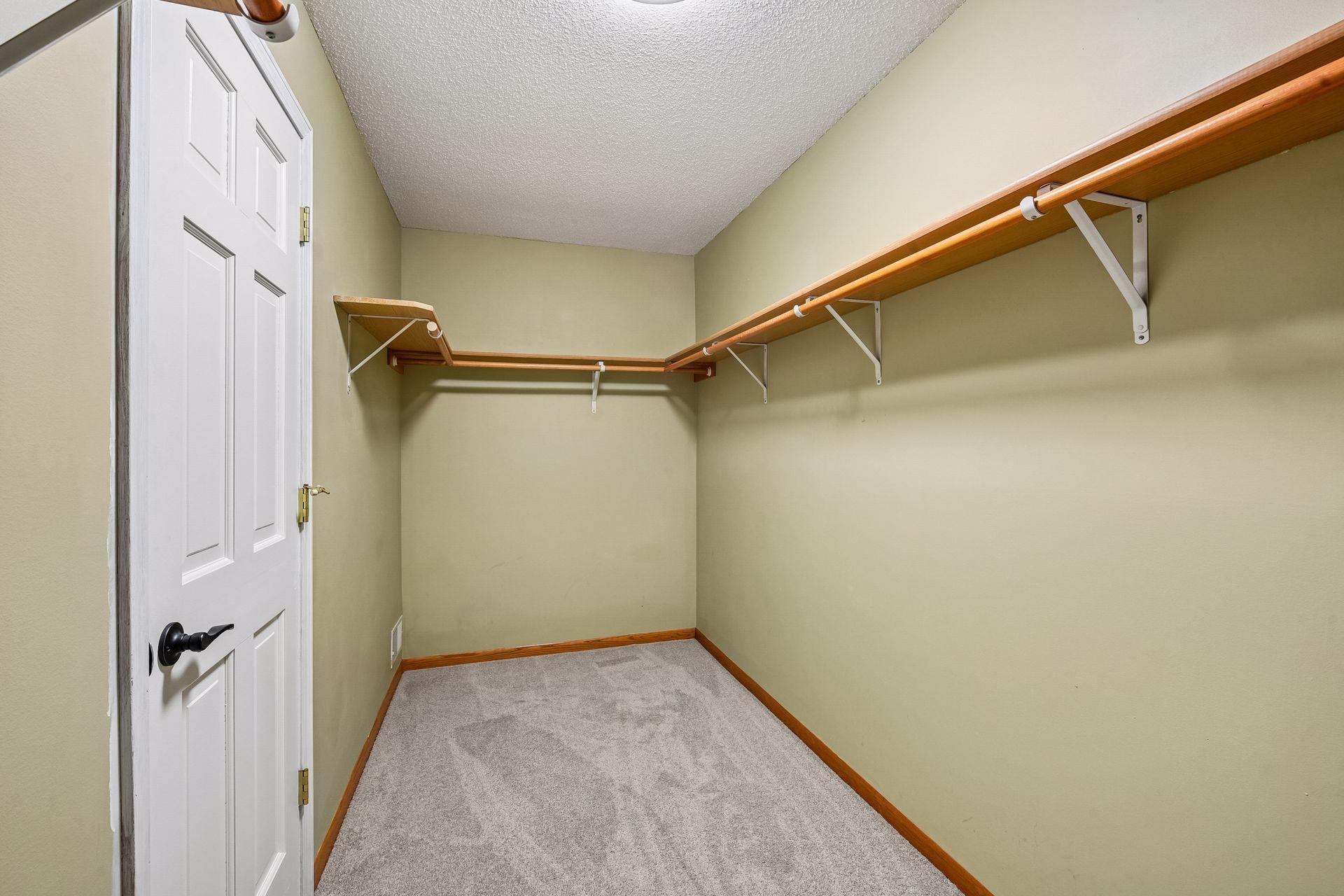 View of Residential at 254 Jaspers Circle, Chaska MN 55318, Chaska (20 of 36) - Mike Wilen | Minnesota Team Real Estate