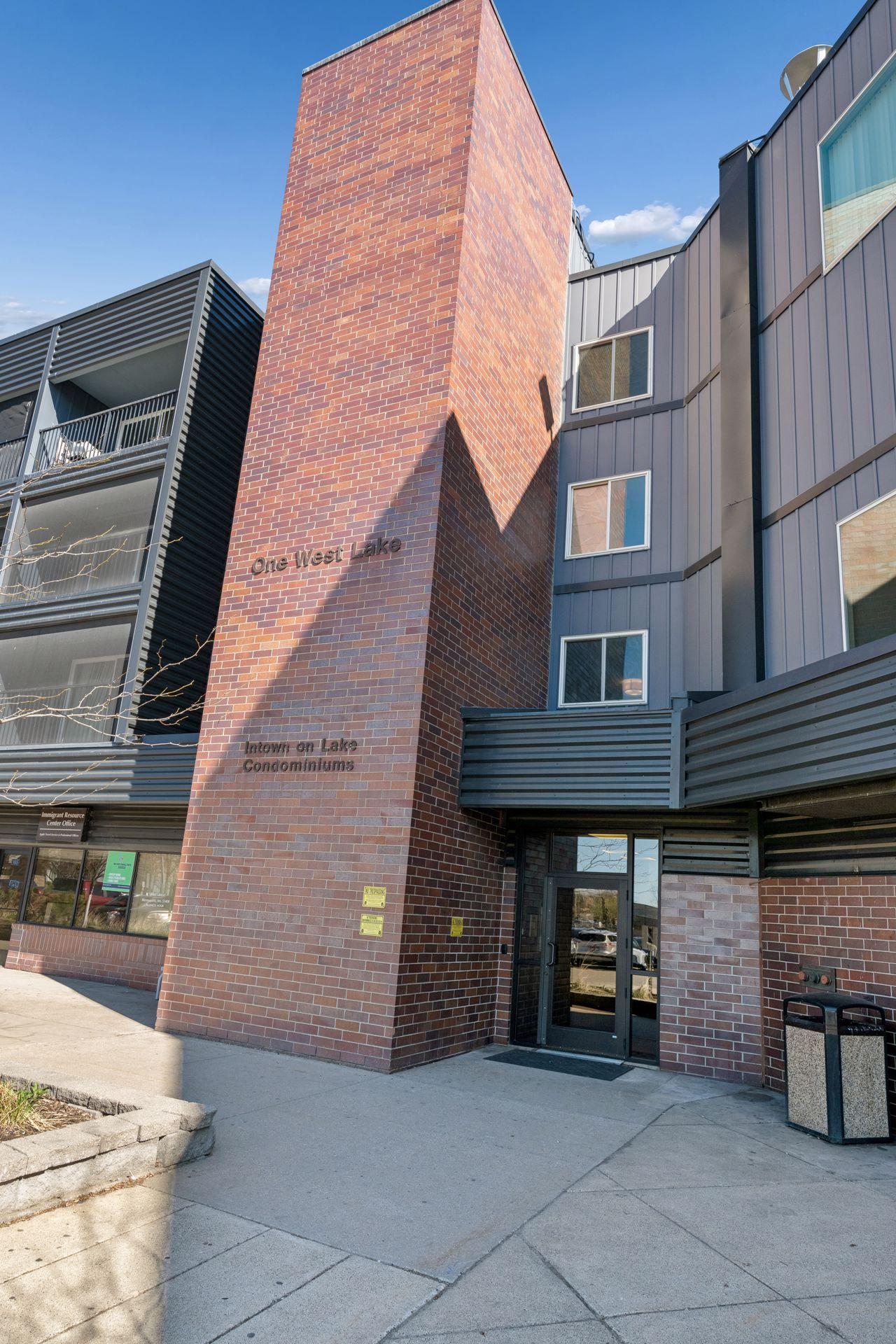 View of Residential at 1 Lake Street #420, Minneapolis MN 55408, Minneapolis (9 of 37) - Mike Wilen | Minnesota Team Real Estate