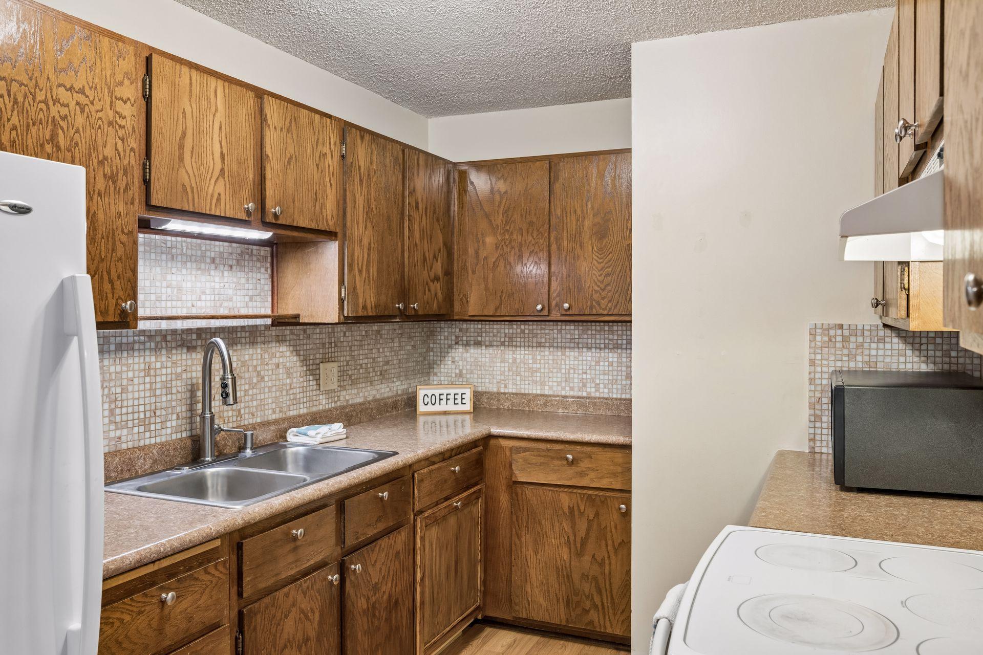 View of Residential at 1 Lake Street #420, Minneapolis MN 55408, Minneapolis (12 of 37) - Mike Wilen | Minnesota Team Real Estate