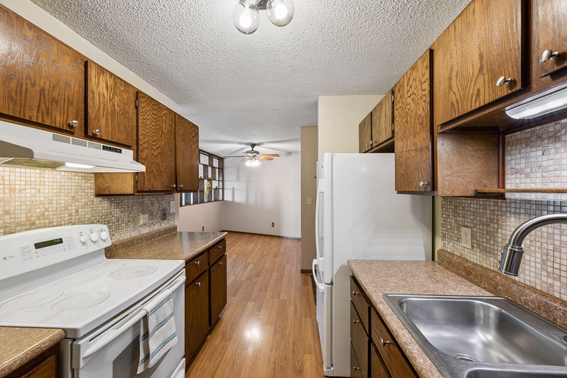 View of Residential at 1 Lake Street #420, Minneapolis MN 55408, Minneapolis (13 of 37) - Mike Wilen | Minnesota Team Real Estate