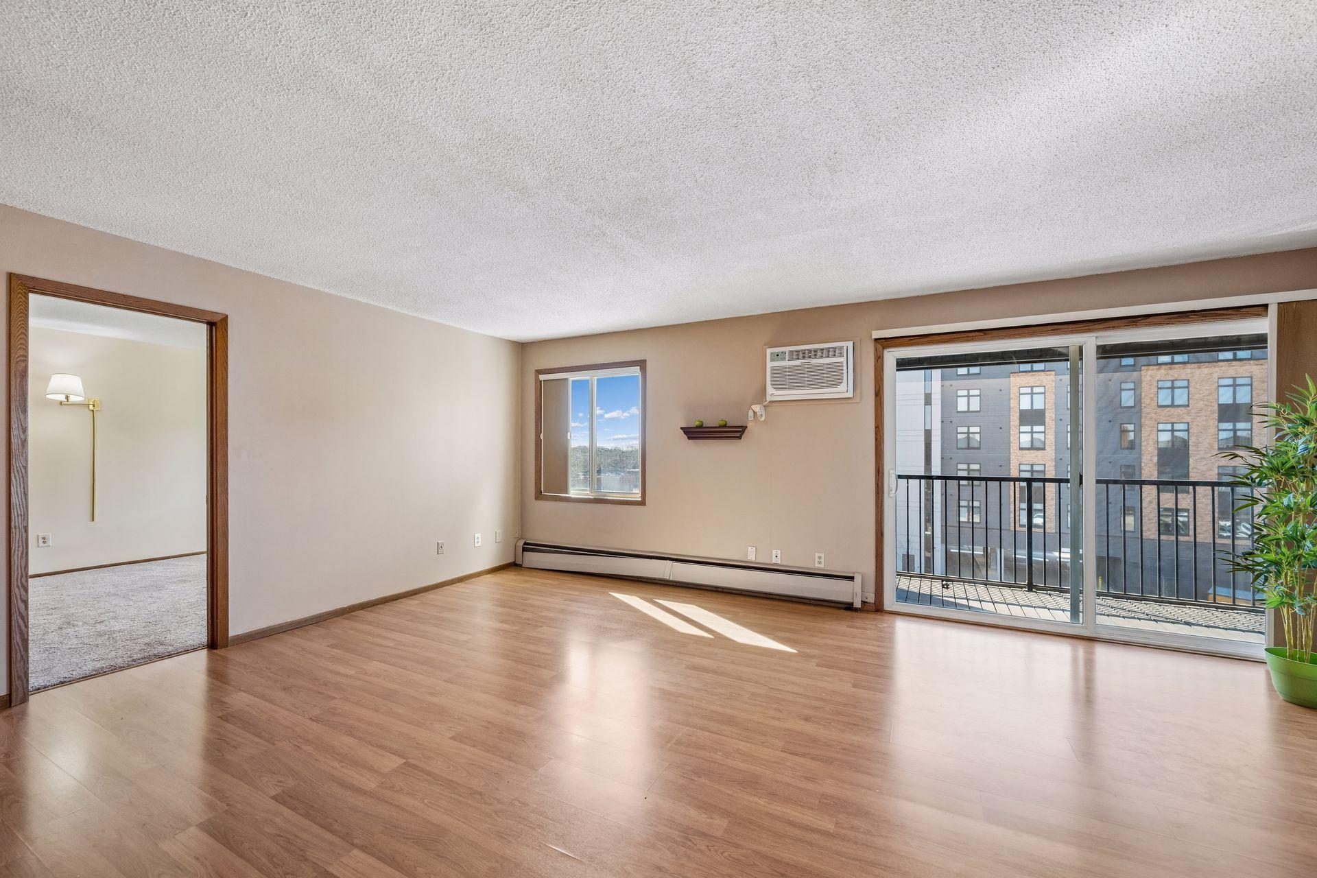 View of Residential at 1 Lake Street #420, Minneapolis MN 55408, Minneapolis (15 of 37) - Mike Wilen | Minnesota Team Real Estate