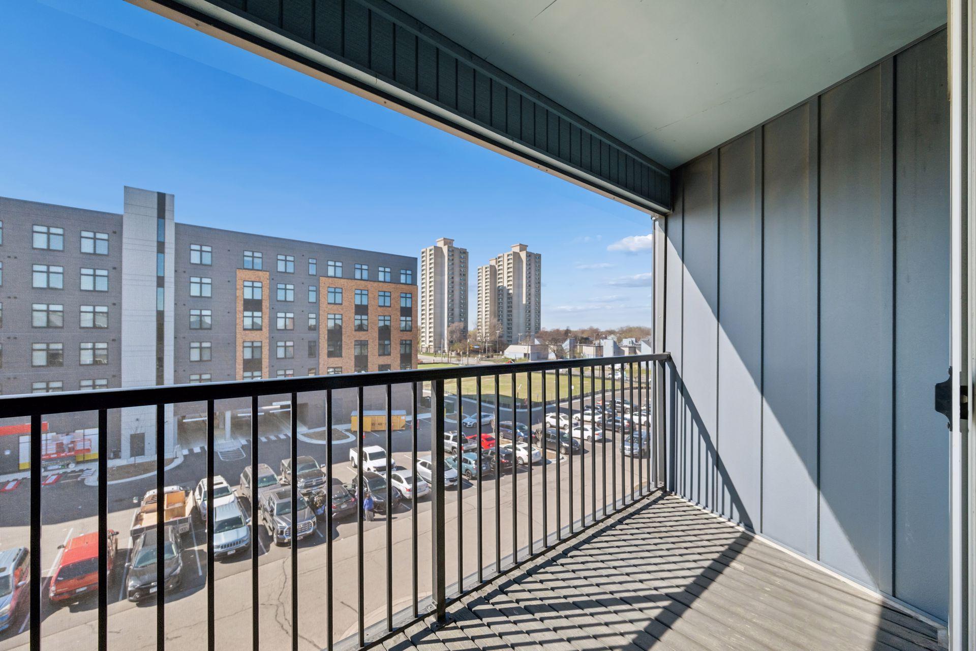 View of Residential at 1 Lake Street #420, Minneapolis MN 55408, Minneapolis (16 of 37) - Mike Wilen | Minnesota Team Real Estate