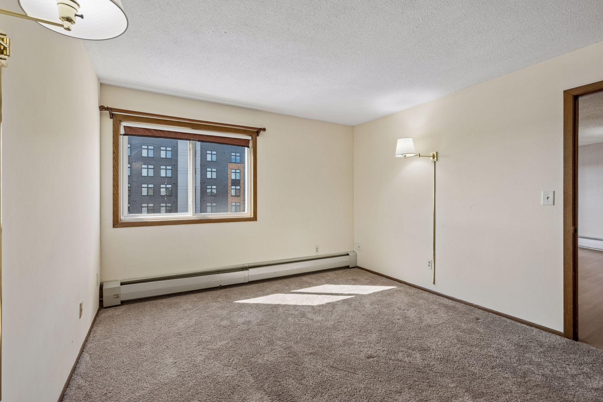View of Residential at 1 Lake Street #420, Minneapolis MN 55408, Minneapolis (20 of 37) - Mike Wilen | Minnesota Team Real Estate
