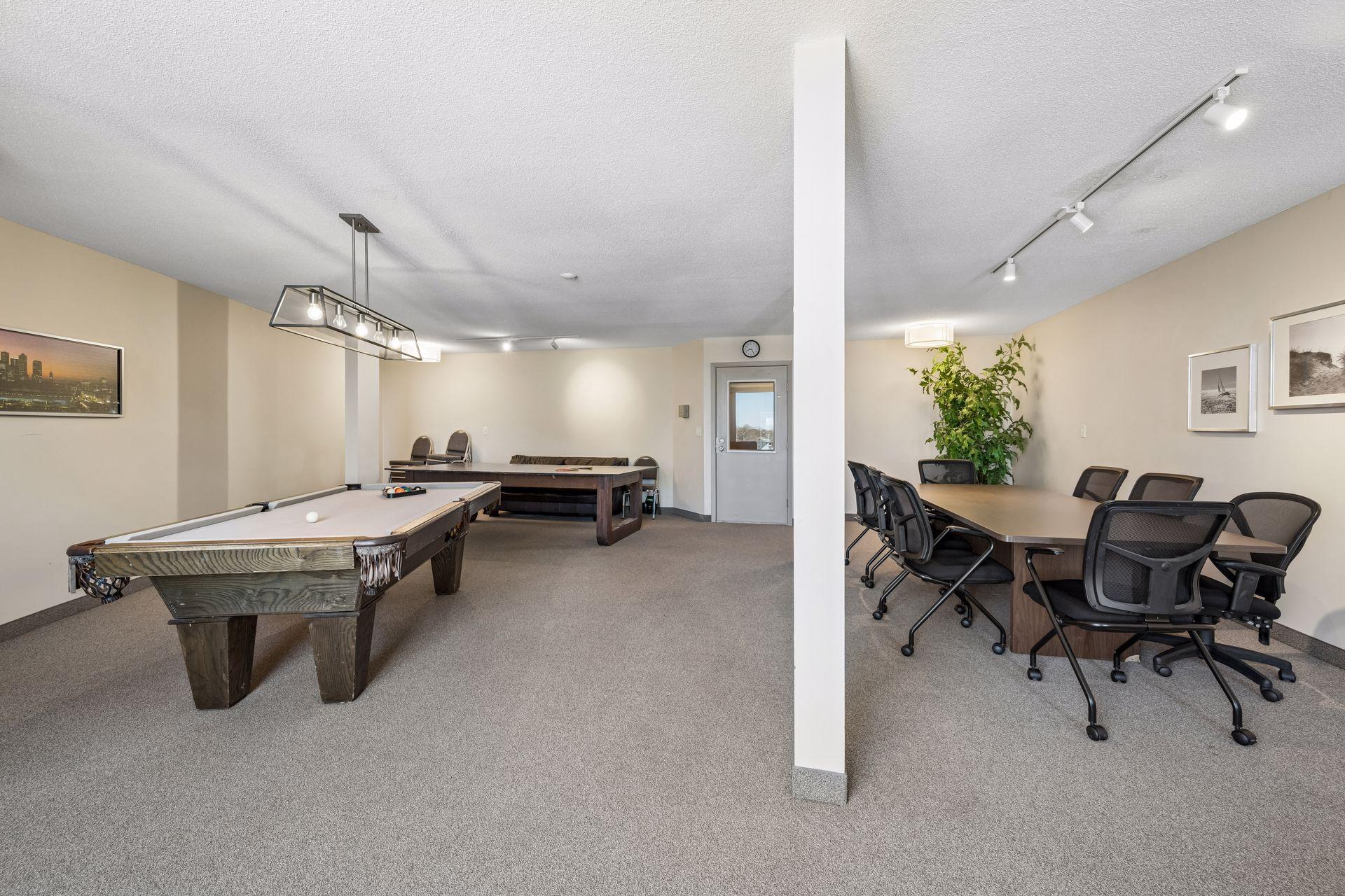 View of Residential at 1 Lake Street #420, Minneapolis MN 55408, Minneapolis (32 of 37) - Mike Wilen | Minnesota Team Real Estate