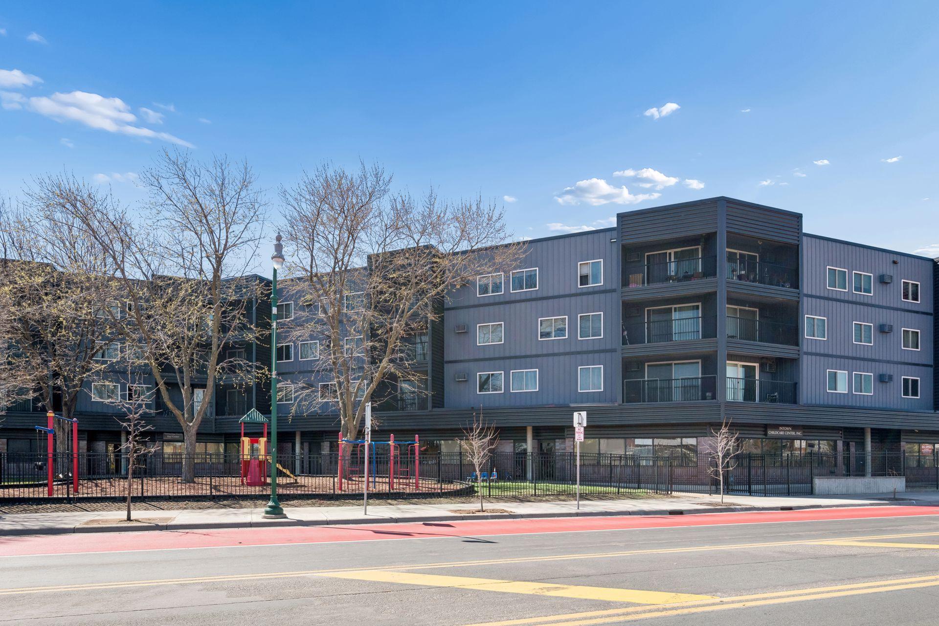 View of Residential at 1 Lake Street #420, Minneapolis MN 55408, Minneapolis (34 of 37) - Mike Wilen | Minnesota Team Real Estate