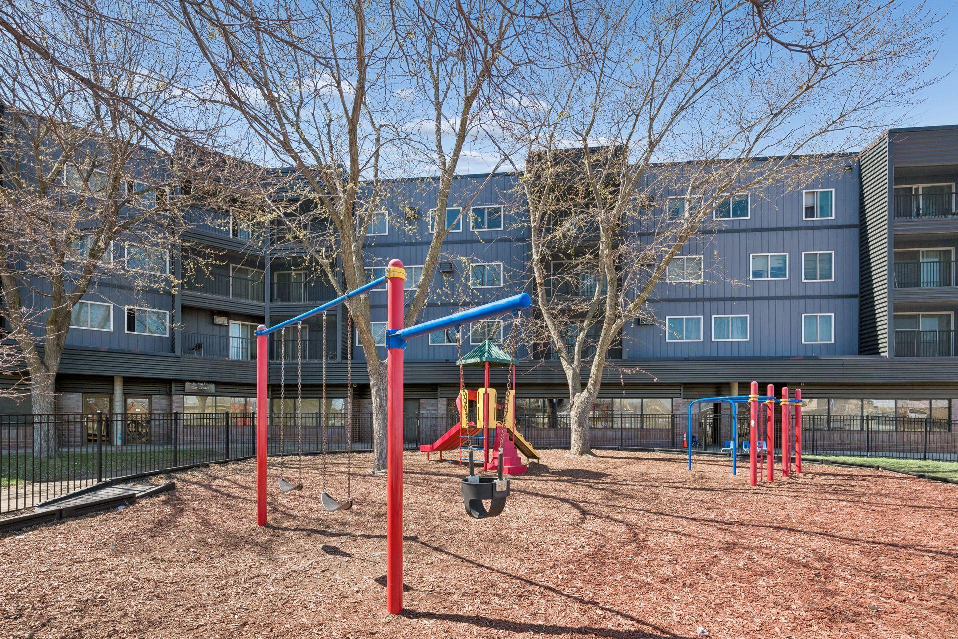 View of Residential at 1 Lake Street #420, Minneapolis MN 55408, Minneapolis (35 of 37) - Mike Wilen | Minnesota Team Real Estate