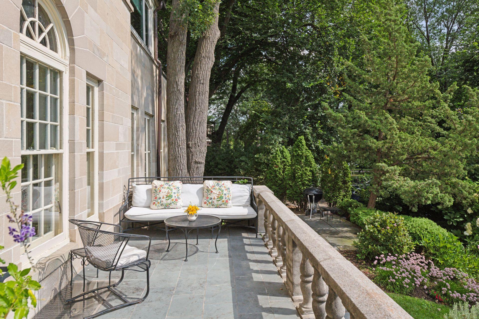 View of Residential at 2308 Lake Of The Isles Parkway, Minneapolis MN 55405, Minneapolis (48 of 56) - Mike Wilen | Minnesota Team Real Estate