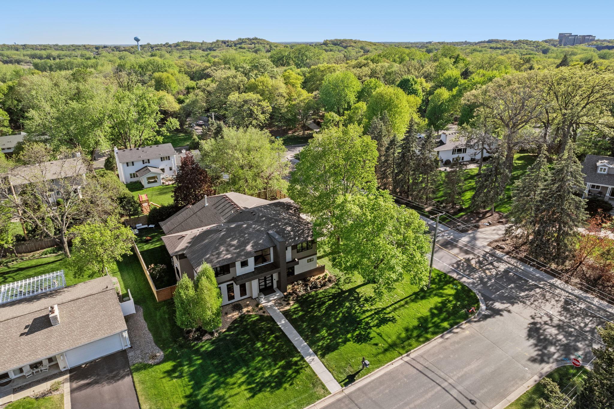 View of Residential at 6113 Jeffrey Lane, Edina MN 55436, Edina (68 of 76) - Mike Wilen | Minnesota Team Real Estate