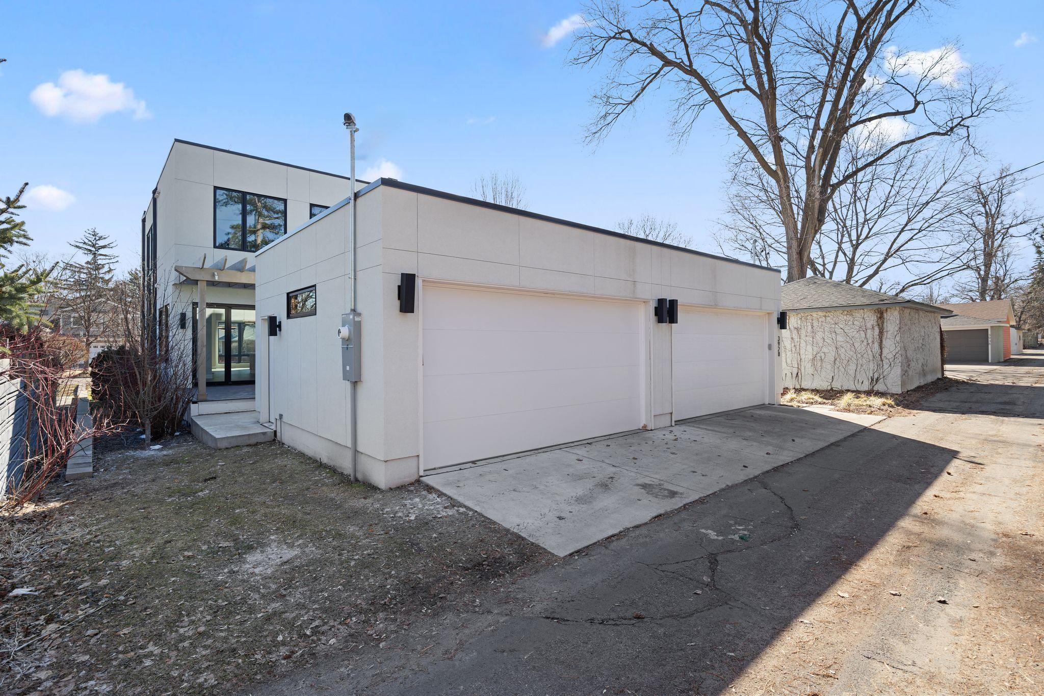View of Residential at 3926 Abbott Avenue, Minneapolis MN 55410, Minneapolis (14 of 56) - Mike Wilen | Minnesota Team Real Estate