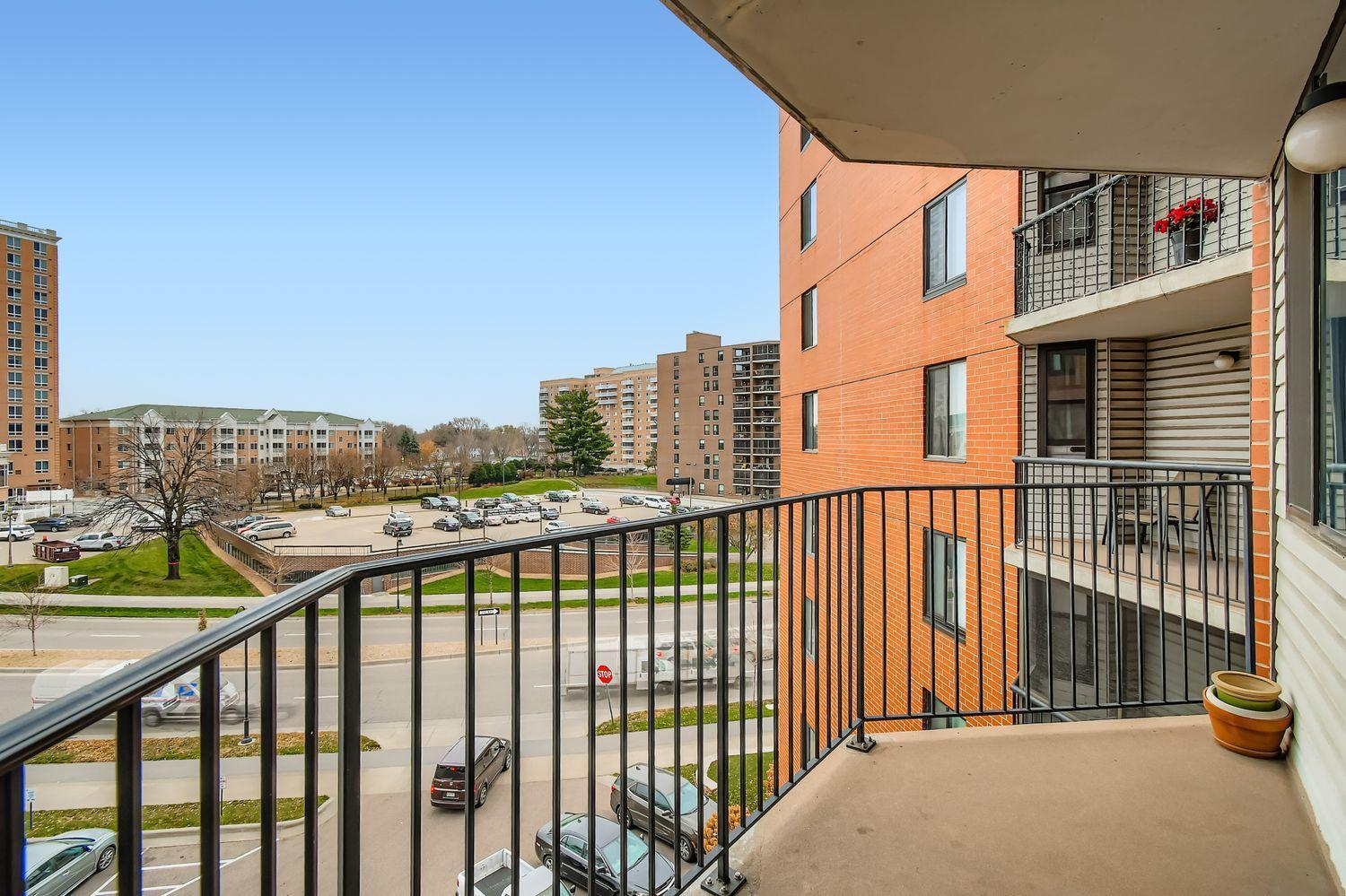 View of Residential at 6500 Woodlake Drive #401, Richfield MN 55423, Richfield (26 of 28) - Mike Wilen | Minnesota Team Real Estate