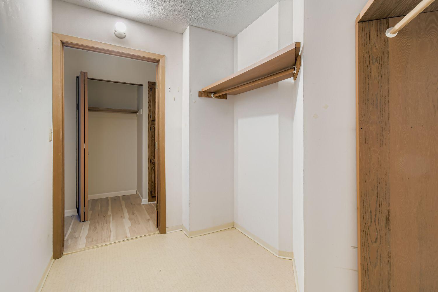 View of Residential at 6500 Woodlake Drive #401, Richfield MN 55423, Richfield (22 of 28) - Mike Wilen | Minnesota Team Real Estate