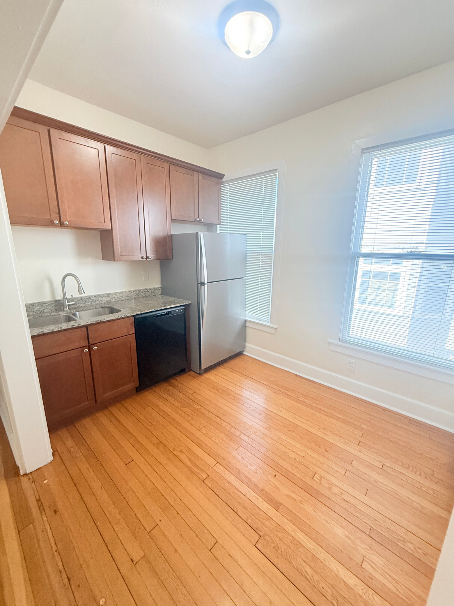 View of Commercial Sale at 1854 Roblyn Avenue, Saint Paul MN 55104, Saint Paul (10 of 46) - Mike Wilen | Minnesota Team Real Estate