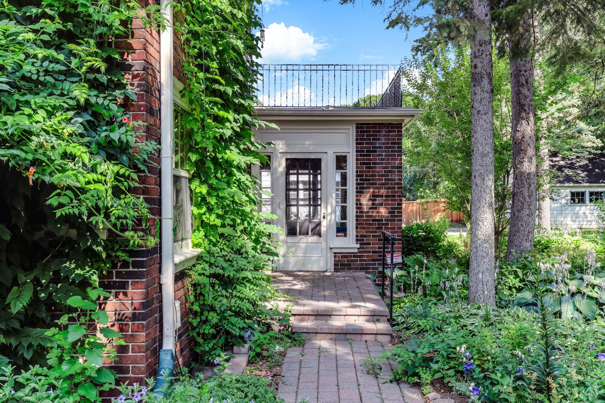 View of Residential at 1615 River Parkway, Minneapolis MN 55414, Minneapolis (46 of 58) - Mike Wilen | Minnesota Team Real Estate