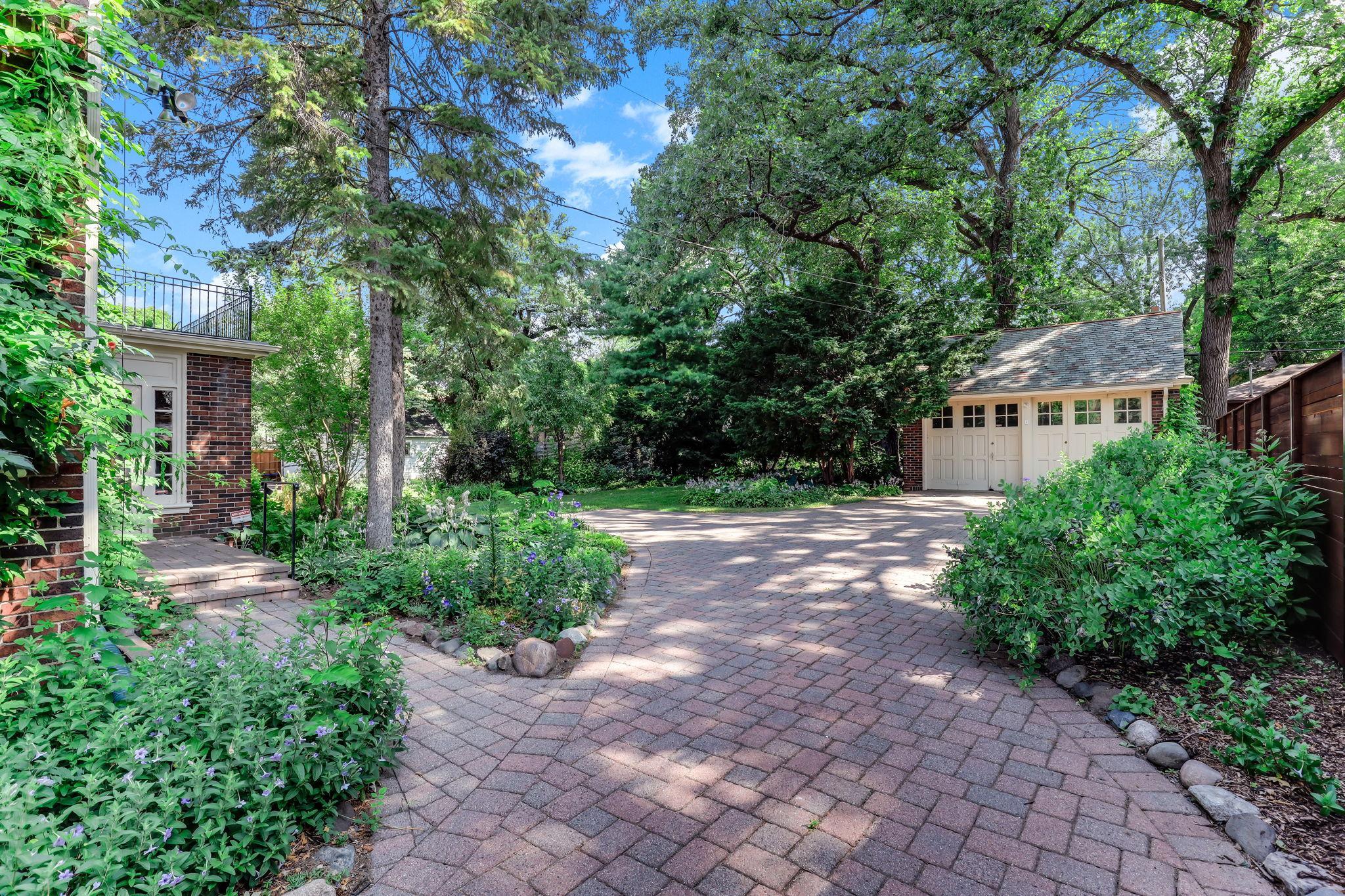 View of Residential at 1615 River Parkway, Minneapolis MN 55414, Minneapolis (45 of 58) - Mike Wilen | Minnesota Team Real Estate