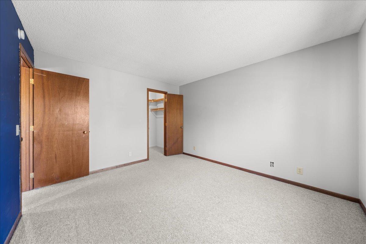 View of Residential at 995 Heritage Court #303, Vadnais Heights MN 55127, Vadnais Heights (28 of 33) - Mike Wilen | Minnesota Team Real Estate