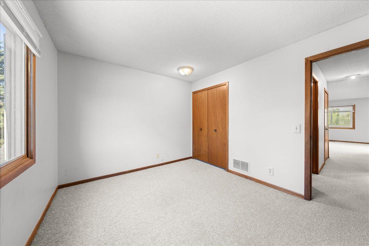 View of Residential at 995 Heritage Court #303, Vadnais Heights MN 55127, Vadnais Heights (32 of 33) - Mike Wilen | Minnesota Team Real Estate