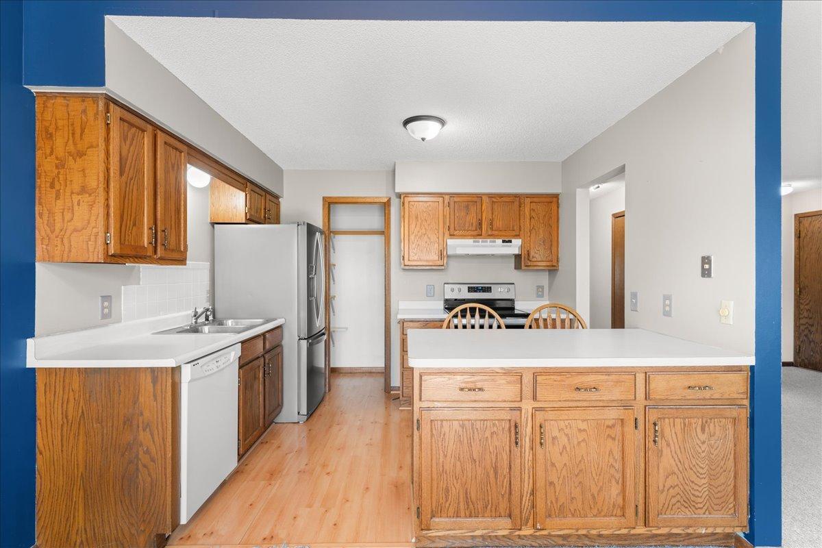 View of Residential at 995 Heritage Court #303, Vadnais Heights MN 55127, Vadnais Heights (11 of 33) - Mike Wilen | Minnesota Team Real Estate