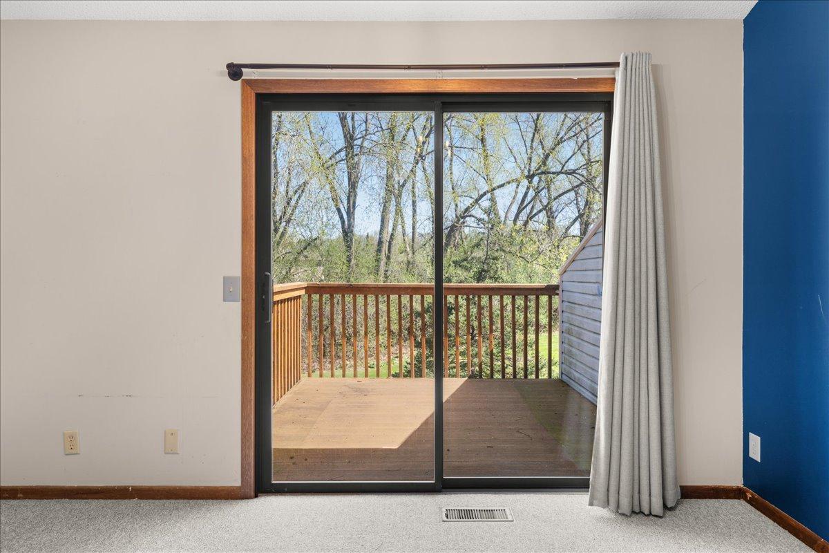 View of Residential at 995 Heritage Court #303, Vadnais Heights MN 55127, Vadnais Heights (12 of 33) - Mike Wilen | Minnesota Team Real Estate