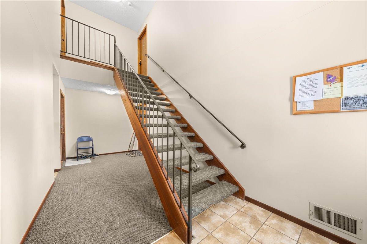 View of Residential at 995 Heritage Court #303, Vadnais Heights MN 55127, Vadnais Heights (22 of 33) - Mike Wilen | Minnesota Team Real Estate