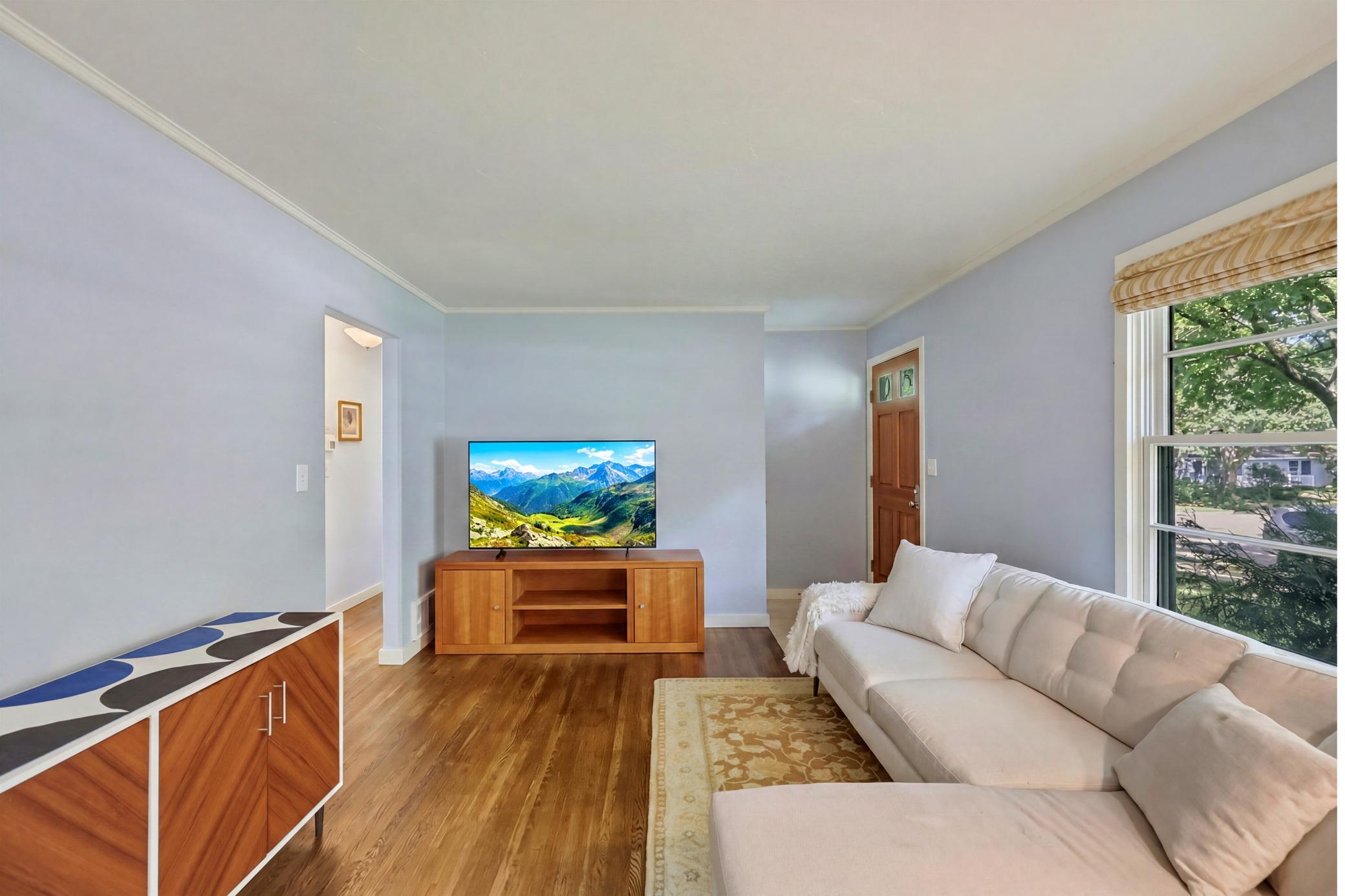 View of Residential at 5434 Vincent Avenue, Minneapolis MN 55410, Minneapolis (7 of 38) - Mike Wilen | Minnesota Team Real Estate