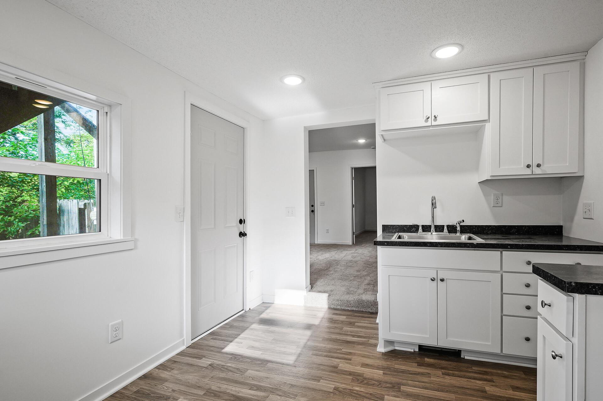 View of Residential Income at 3606 Bryant Avenue, Minneapolis MN 55412, Minneapolis (9 of 21) - Mike Wilen | Minnesota Team Real Estate