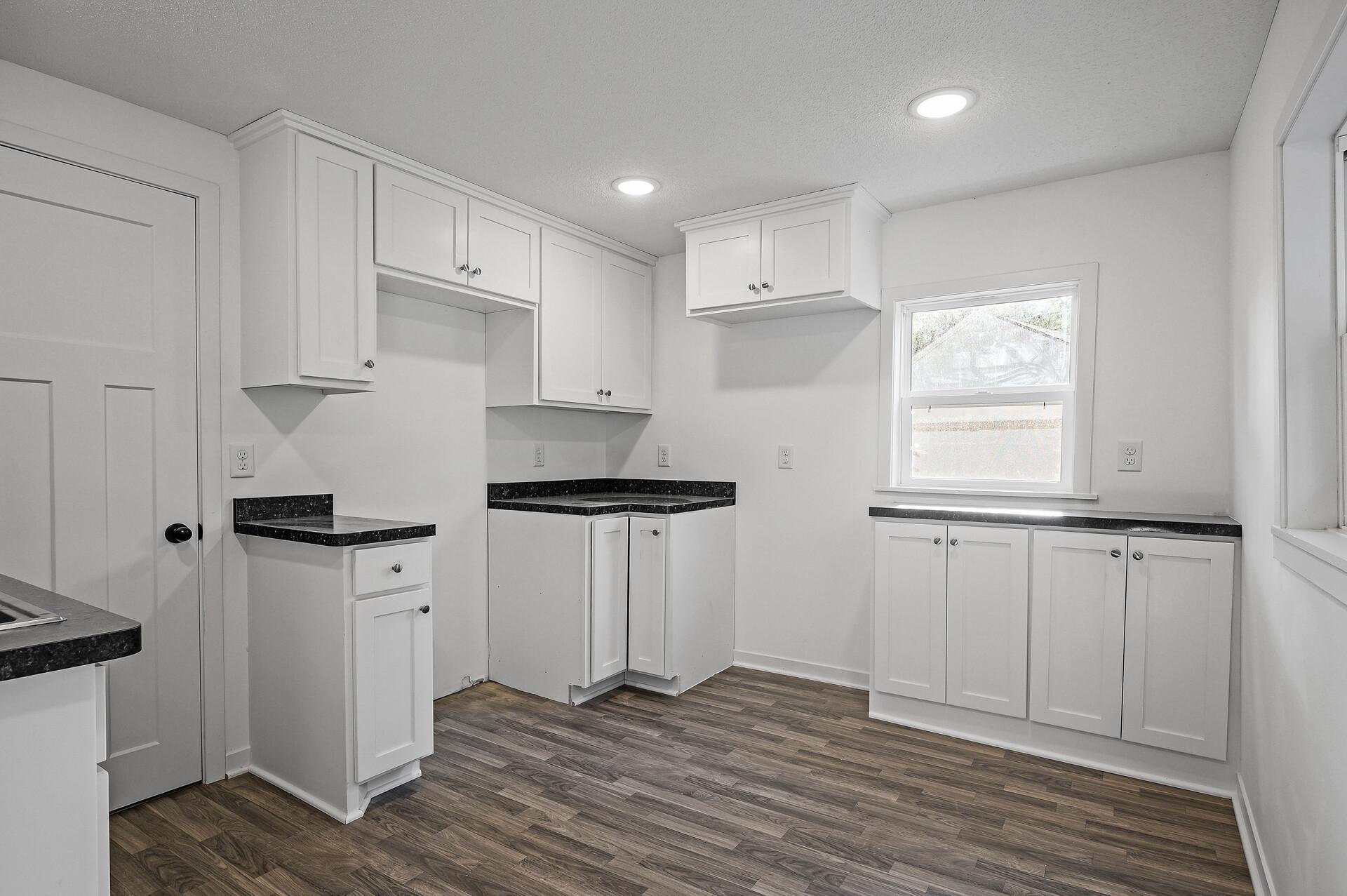 View of Residential Income at 3606 Bryant Avenue, Minneapolis MN 55412, Minneapolis (7 of 21) - Mike Wilen | Minnesota Team Real Estate
