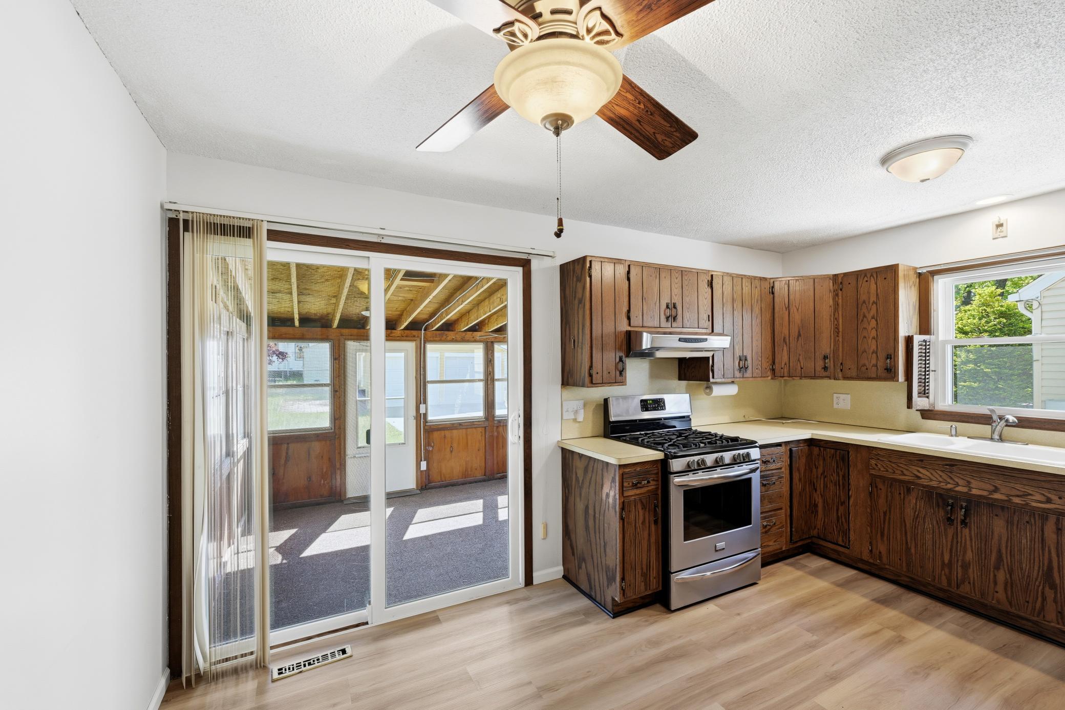 View of Residential at 3059 Utah Avenue, Saint Louis Park MN 55426, Saint Louis Park (15 of 36) - Mike Wilen | Minnesota Team Real Estate