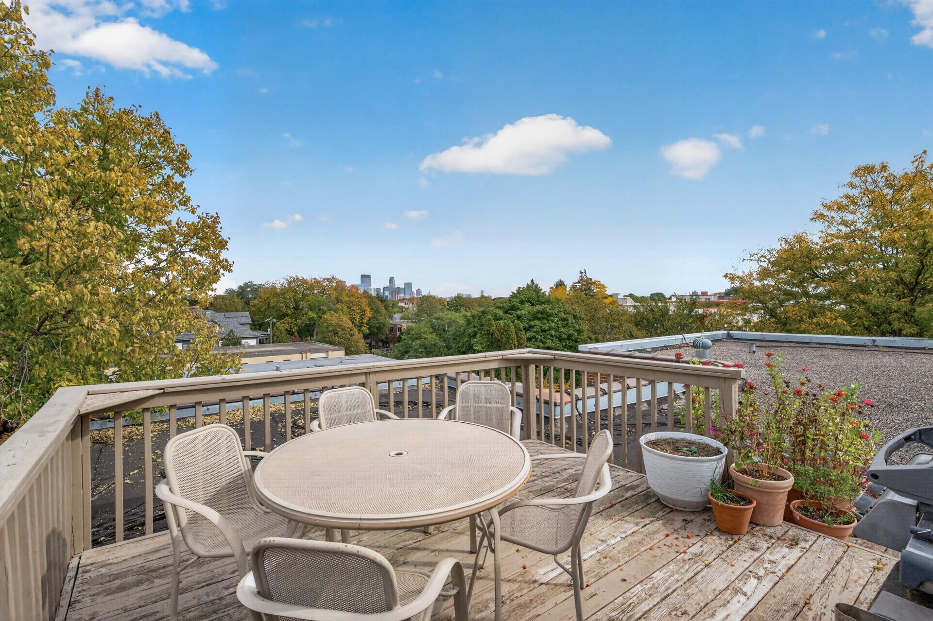 View of Residential at 2716 Humboldt Avenue #301, Minneapolis MN 55408, Minneapolis (23 of 31) - Mike Wilen | Minnesota Team Real Estate