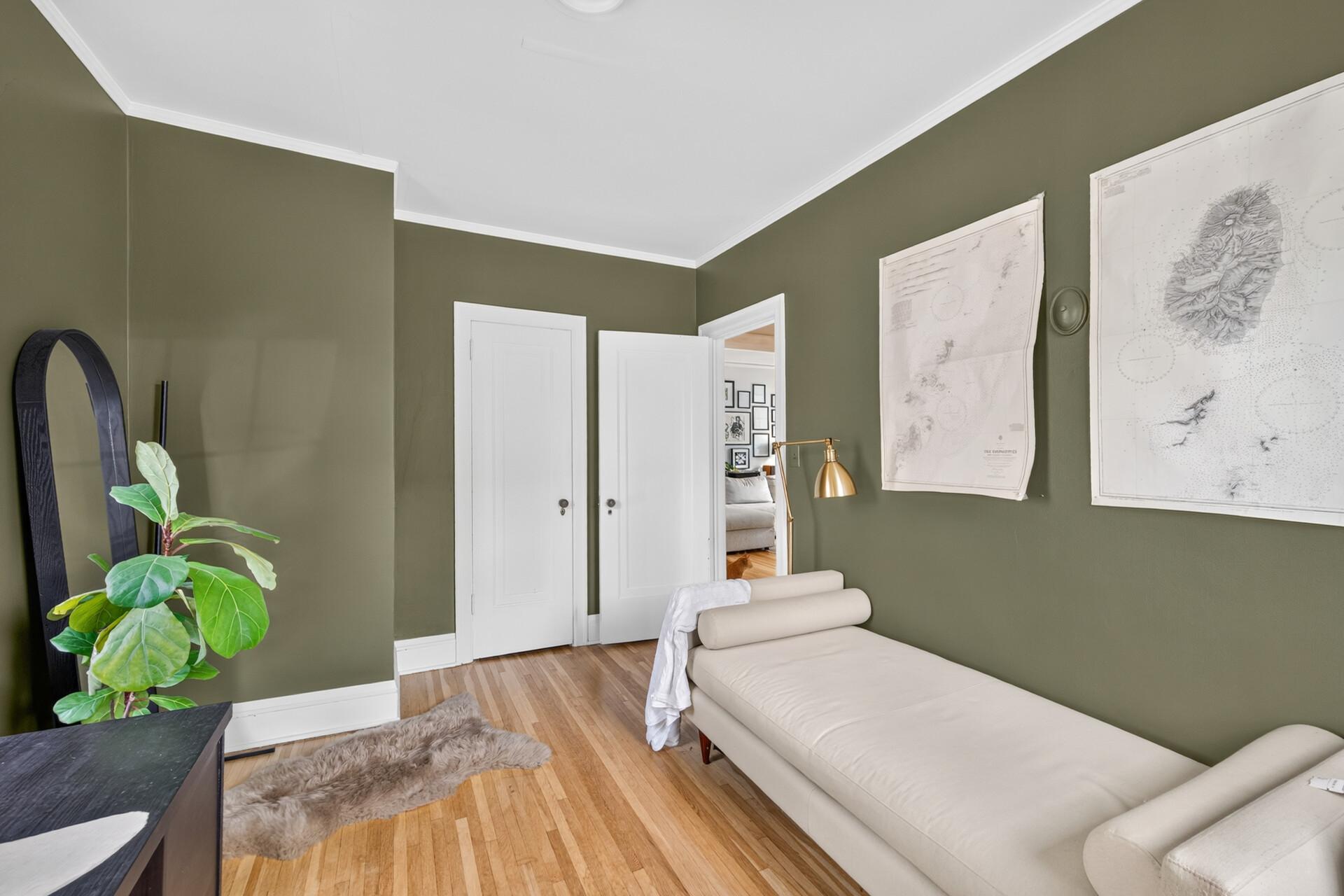 View of Residential at 2716 Humboldt Avenue #301, Minneapolis MN 55408, Minneapolis (17 of 31) - Mike Wilen | Minnesota Team Real Estate