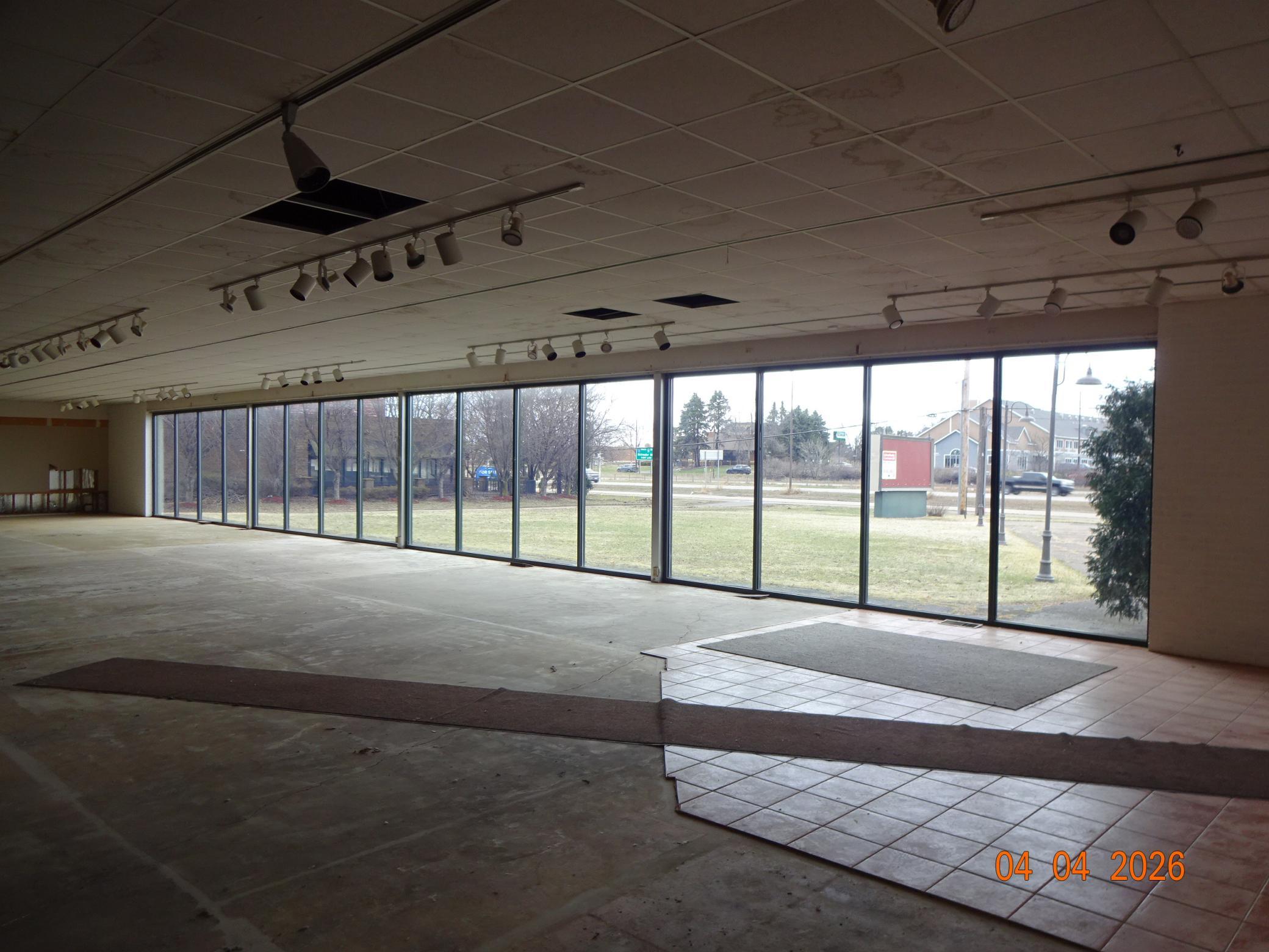 View of Commercial Sale at 13435 60th Street, Oak Park Heights MN 55082, Oak Park Heights (4 of 6) - Mike Wilen | Minnesota Team Real Estate