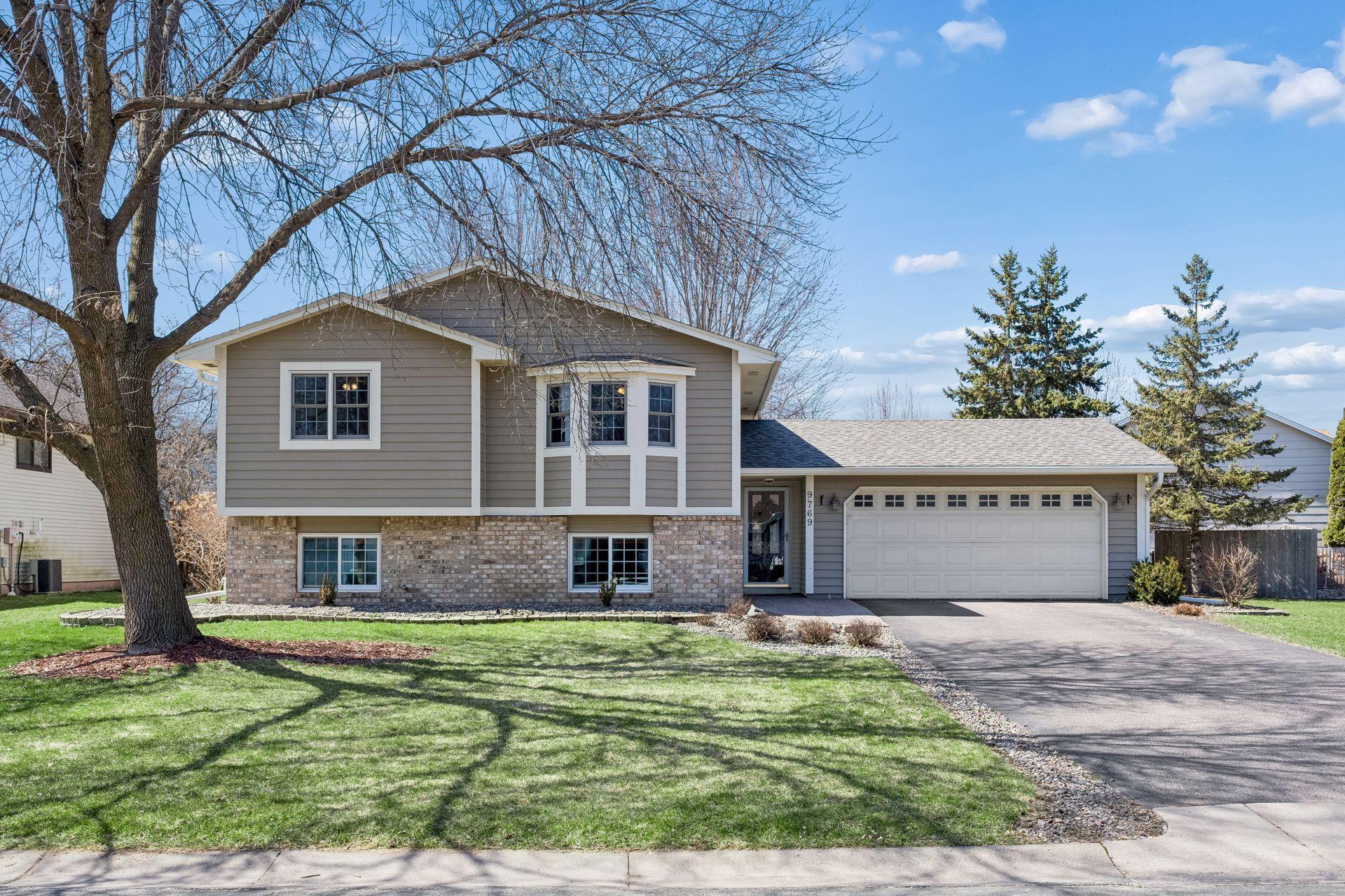 View of Residential at 9769 Kirkwood Lane, Maple Grove MN 55369, Maple Grove - Mike Wilen | Minnesota Team Real Estate