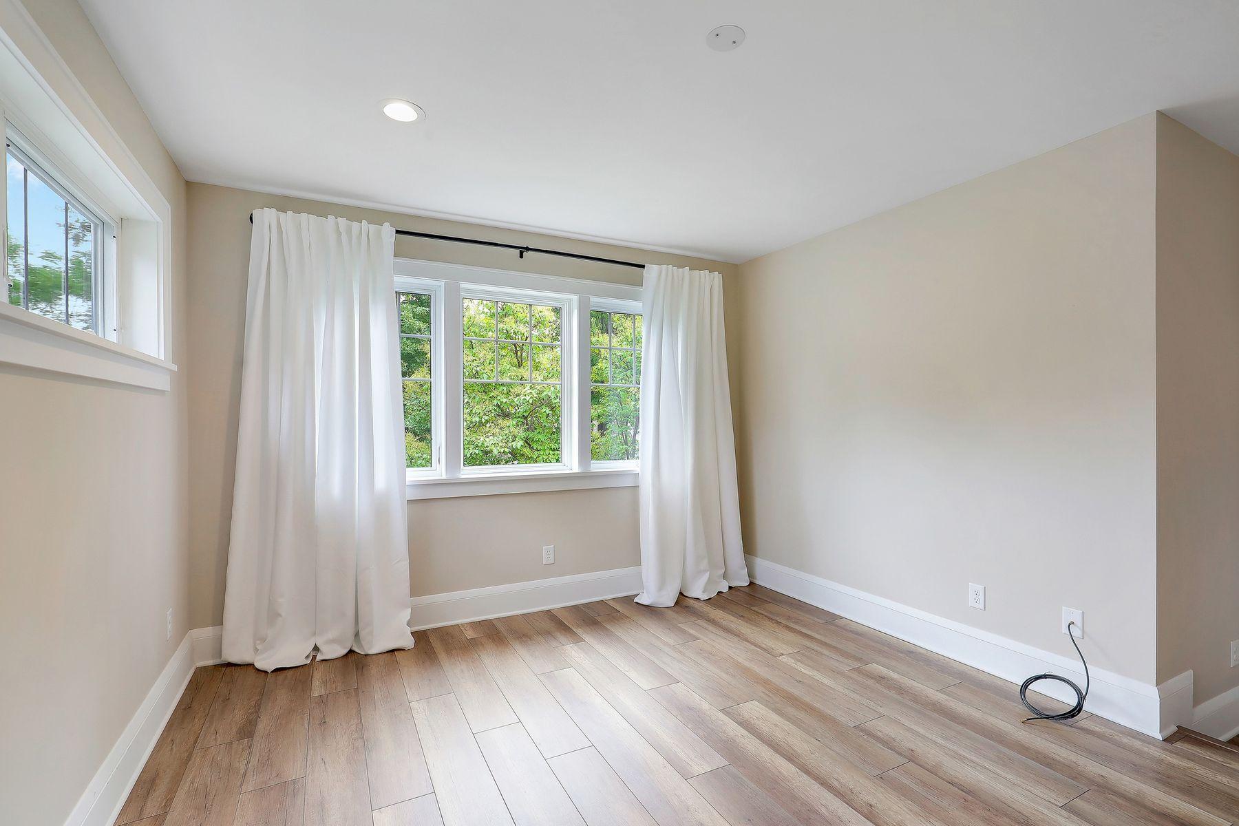 View of Residential at 5248 Beard Avenue, Minneapolis MN 55410, Minneapolis (21 of 41) - Mike Wilen | Minnesota Team Real Estate