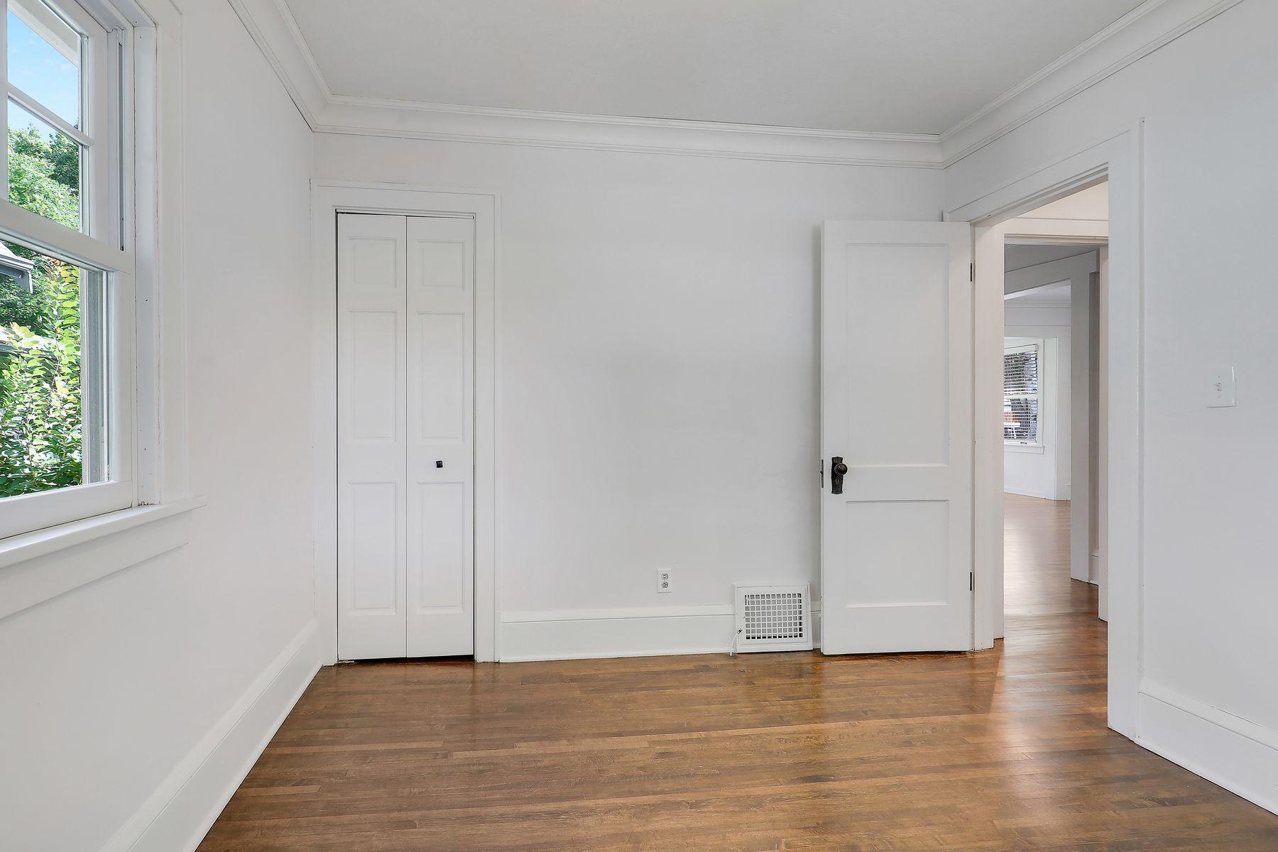 View of Residential at 5248 Beard Avenue, Minneapolis MN 55410, Minneapolis (16 of 41) - Mike Wilen | Minnesota Team Real Estate